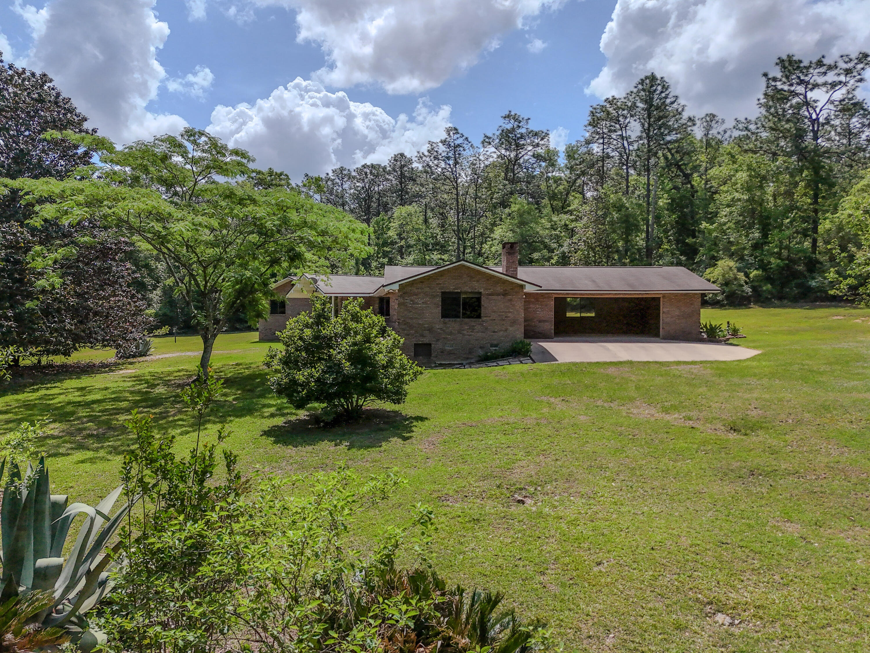1186 Pine Forest Road Chipley FL 32428