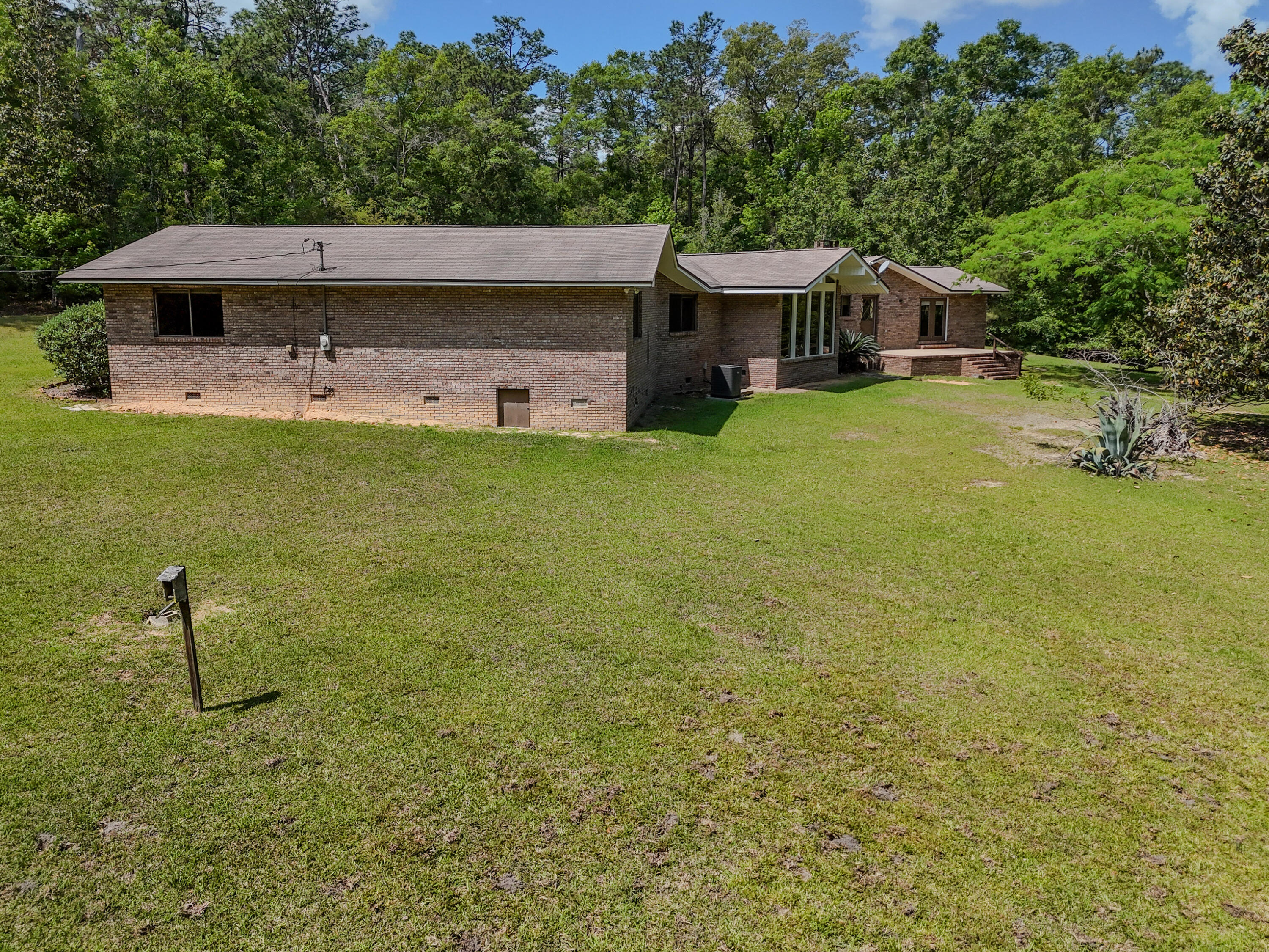 1186 Pine Forest Road Chipley FL 32428