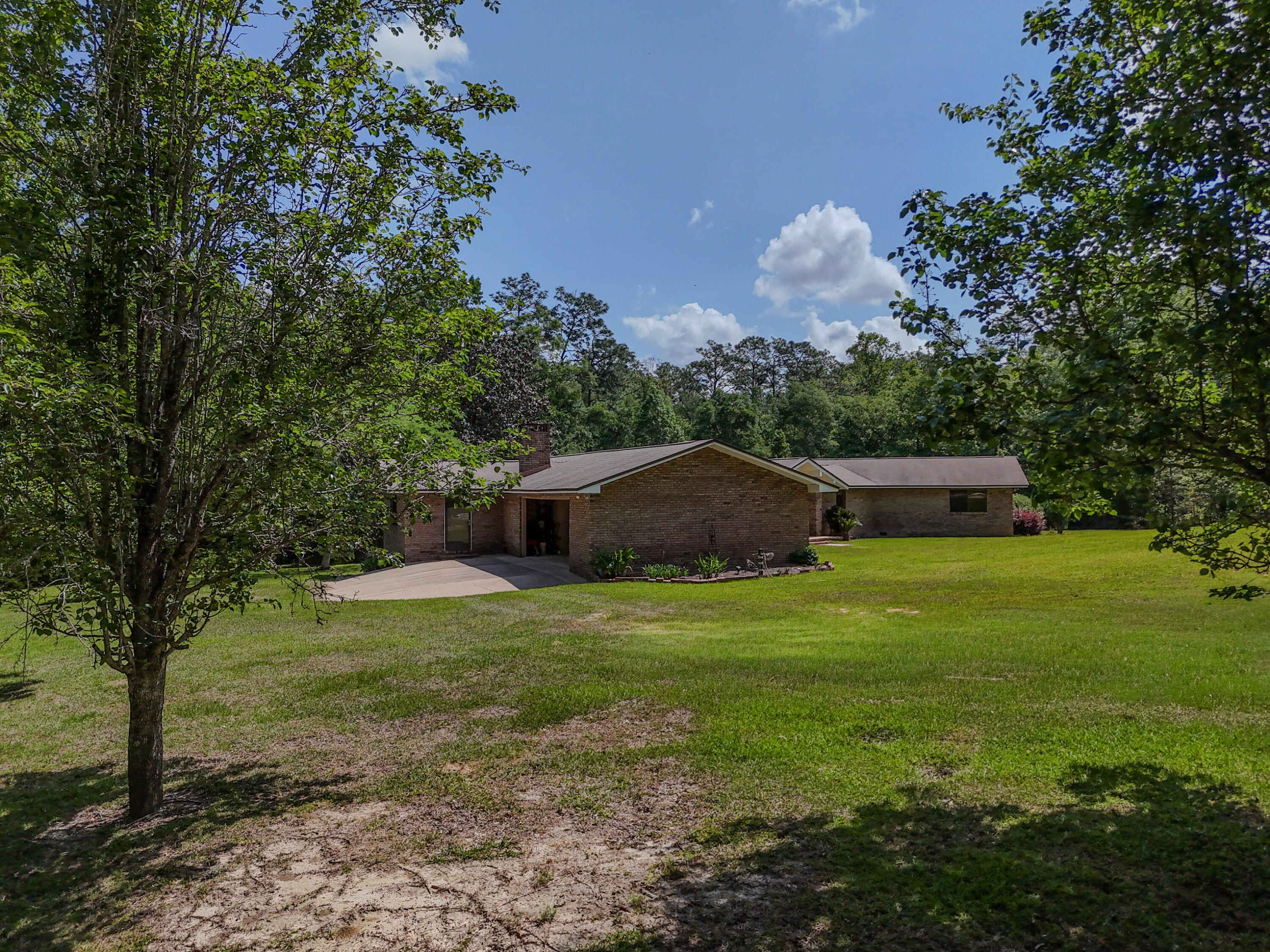 1186 Pine Forest Road Chipley FL 32428