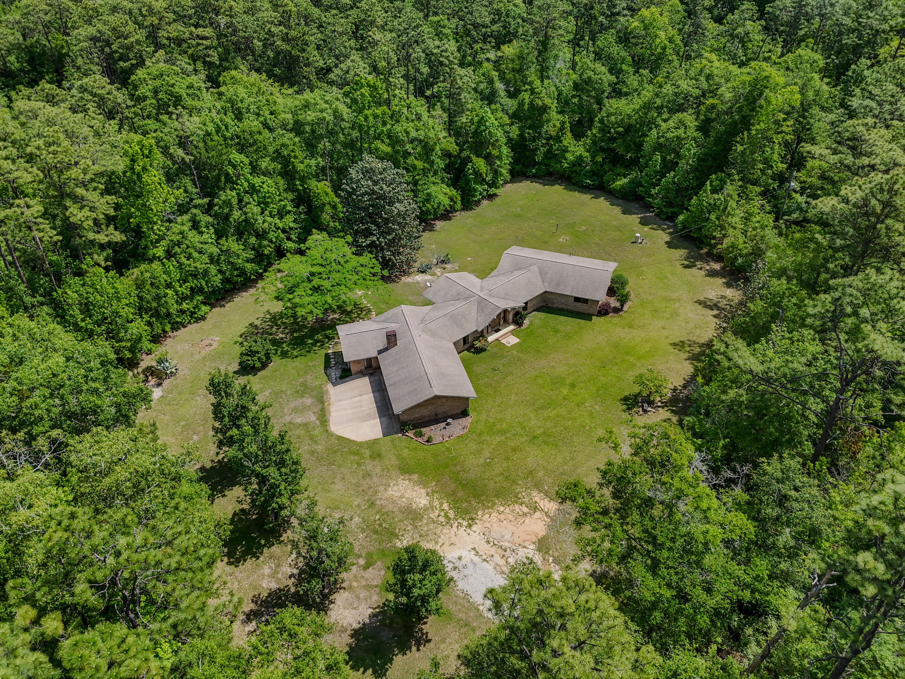 1186 Pine Forest Road Chipley FL 32428