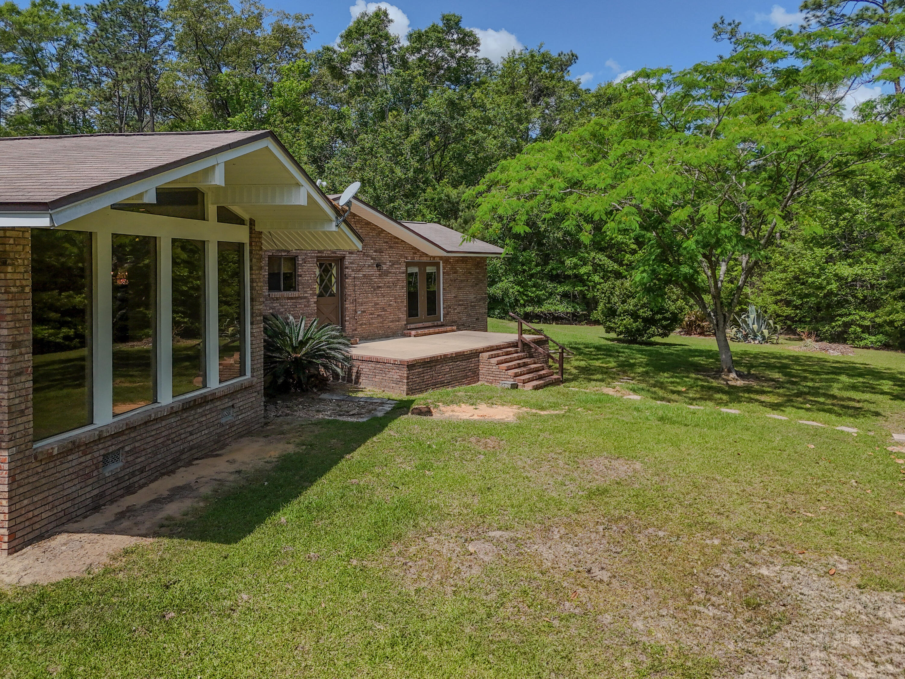 1186 Pine Forest Road Chipley FL 32428