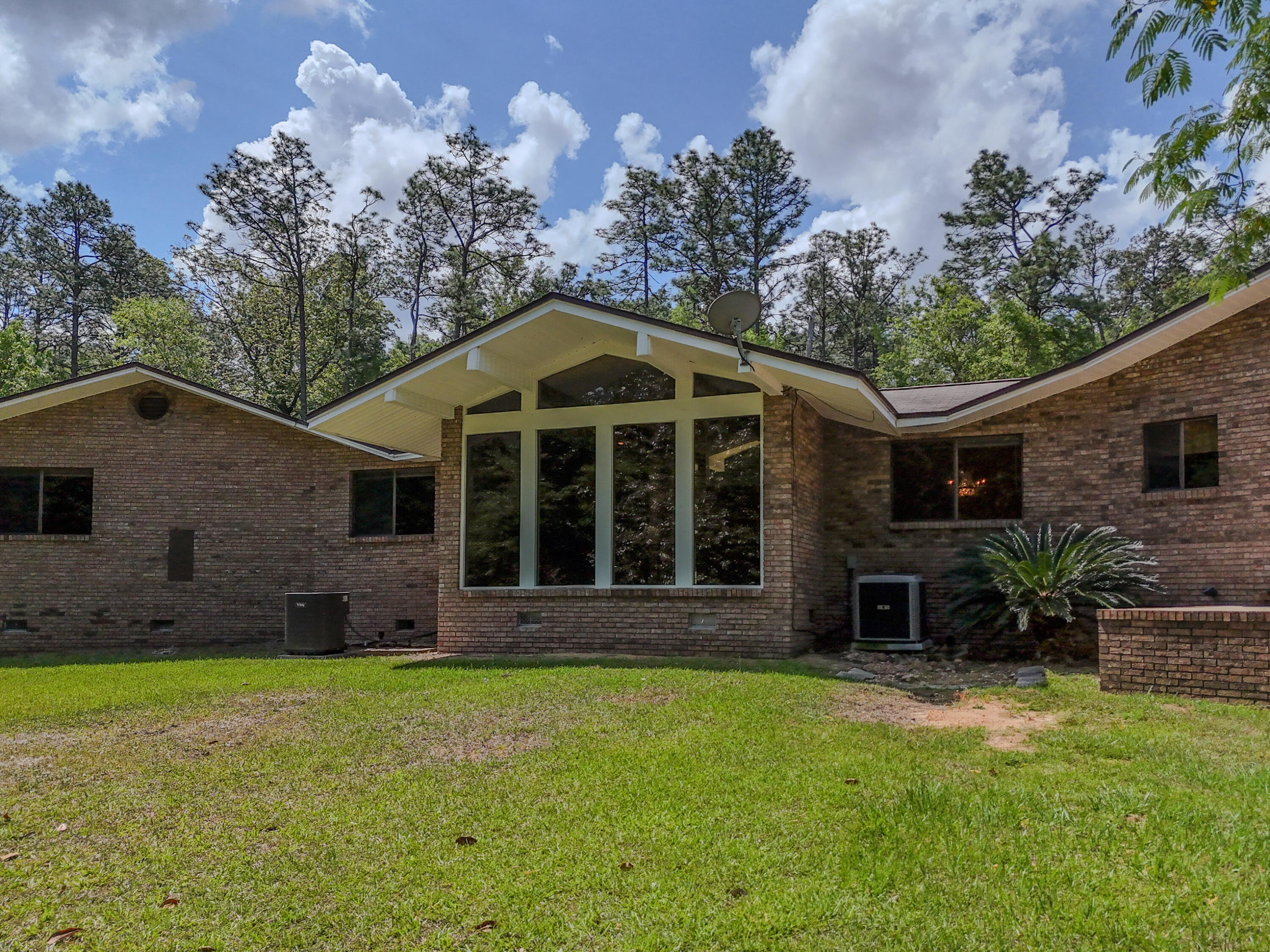 1186 Pine Forest Road Chipley FL 32428