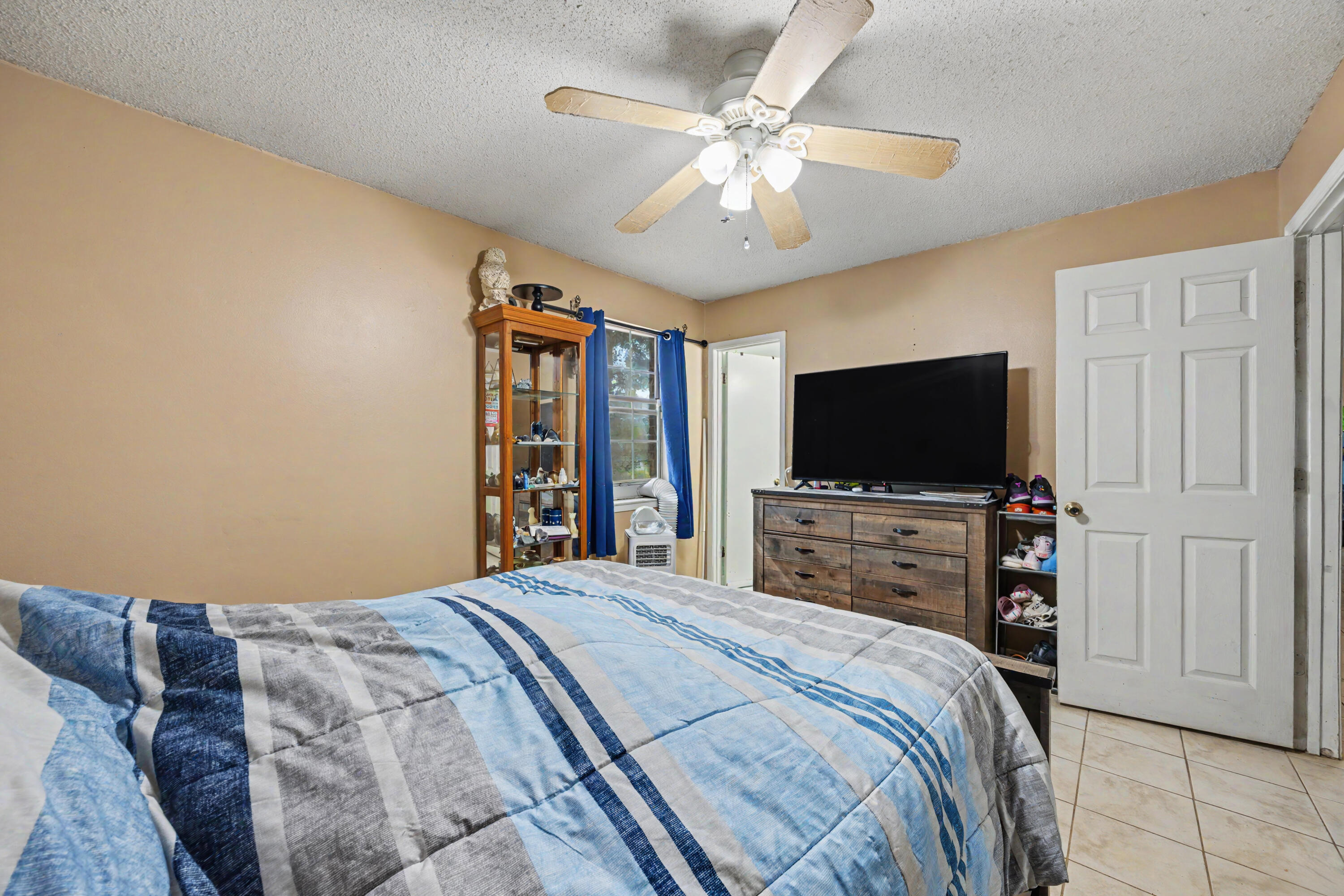 4637 Dean Drive Pace FL 32571