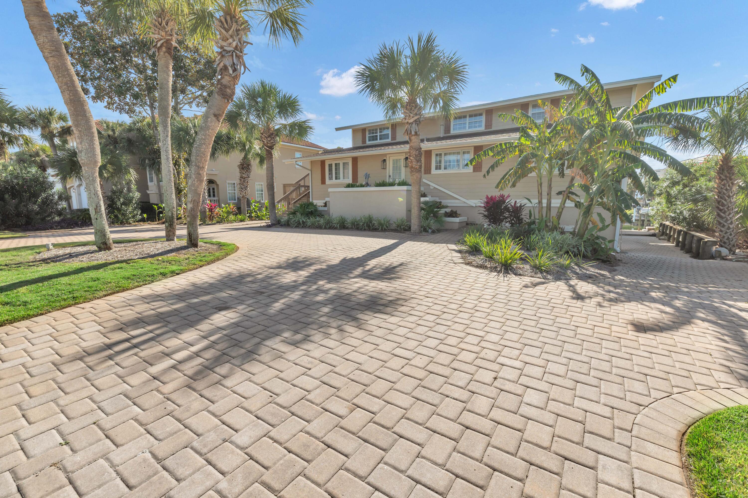 514 Vera Cruz Drive Destin FL 32541
