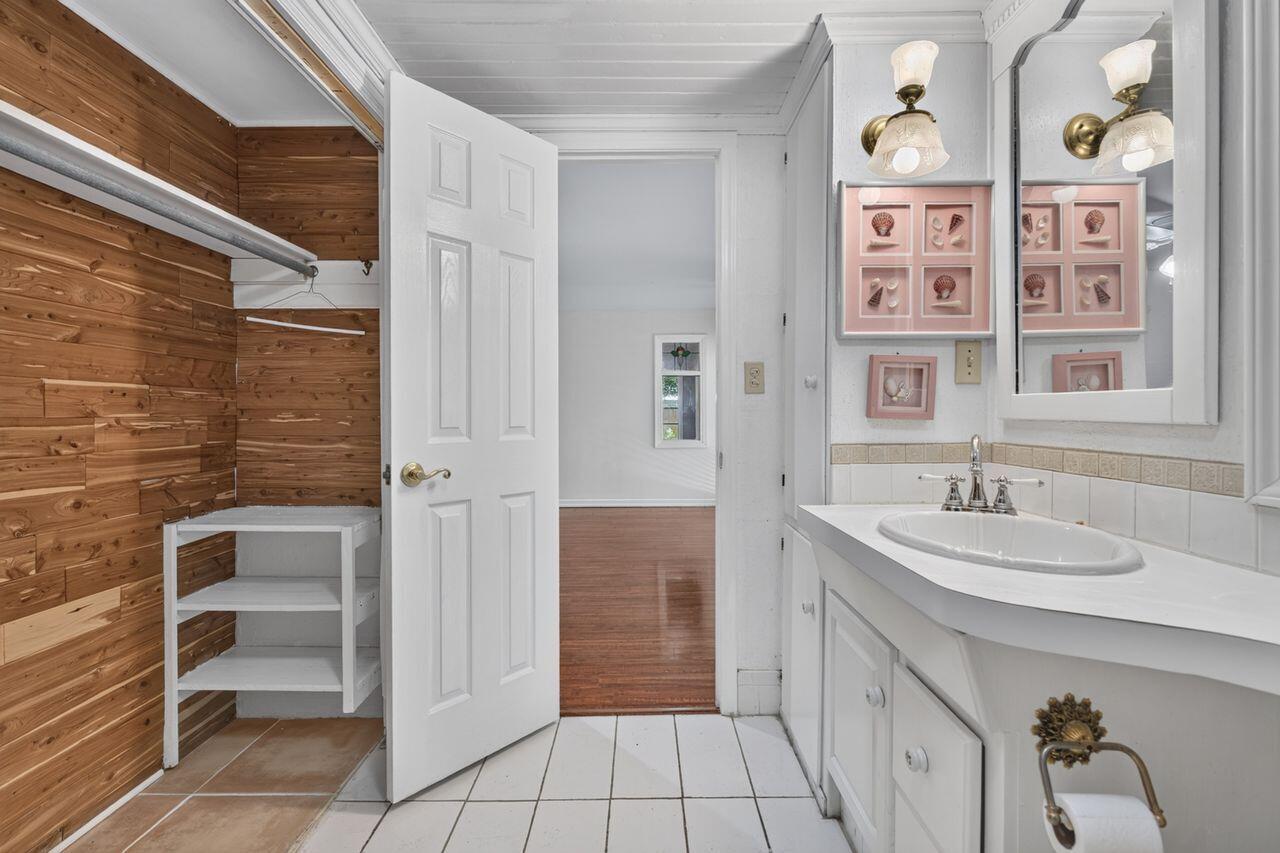284 NE Beachview Drive Fort Walton Beach FL 32547