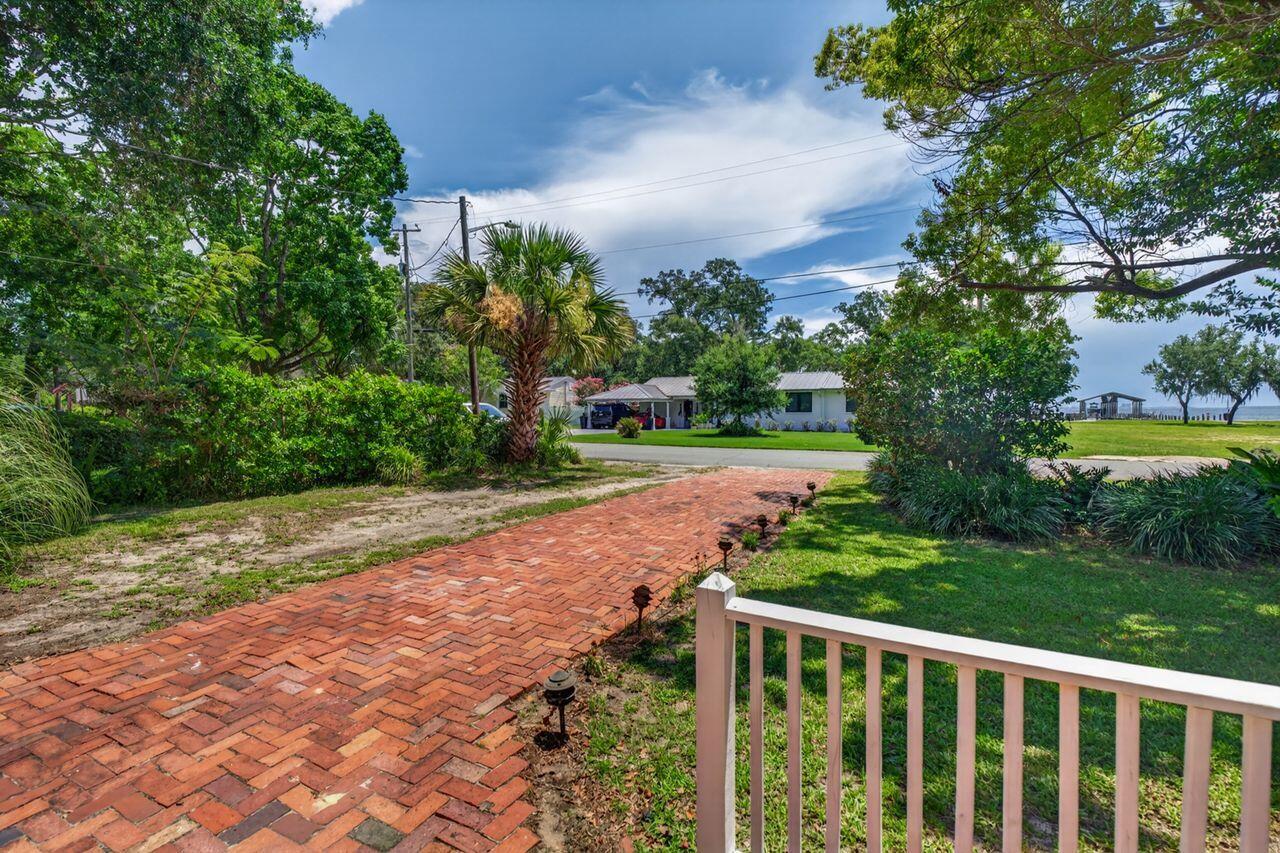 284 NE Beachview Drive Fort Walton Beach FL 32547