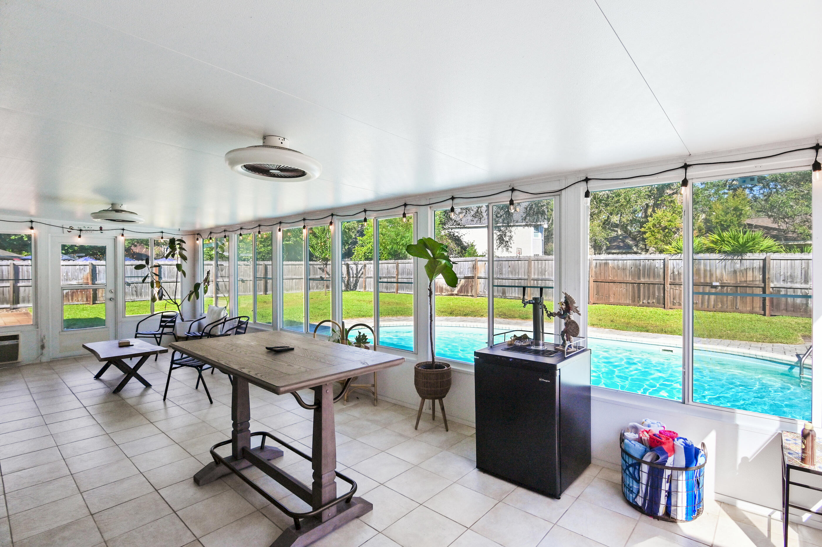 84 W Country Club Drive Destin FL 32541