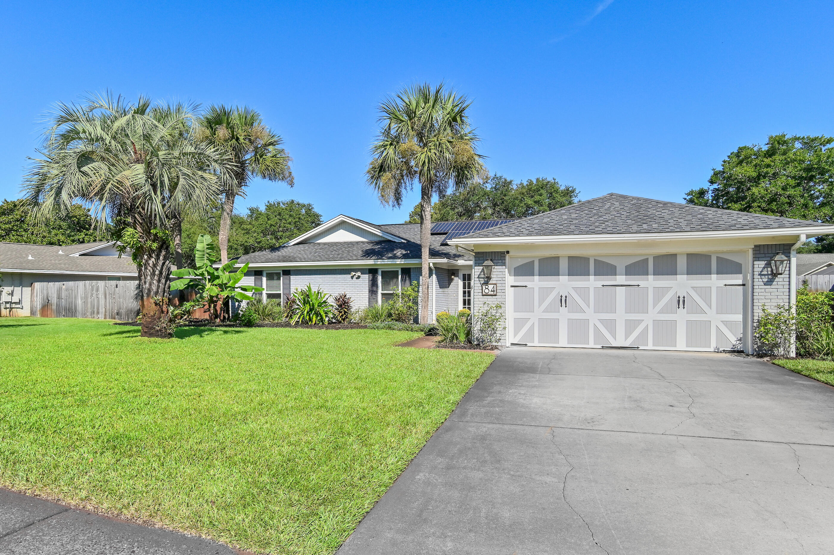 84 W Country Club Drive Destin FL 32541