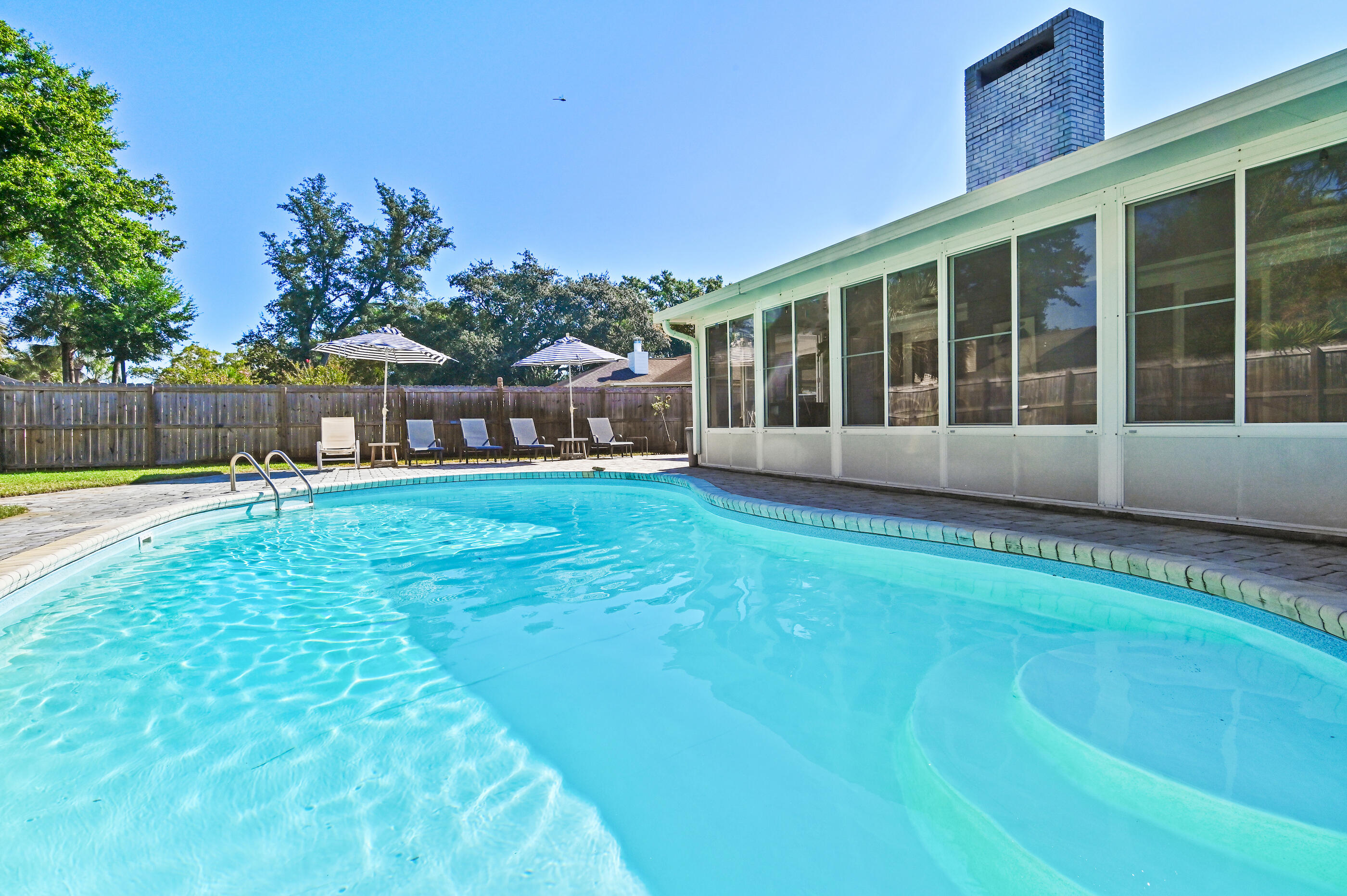 84 W Country Club Drive Destin FL 32541