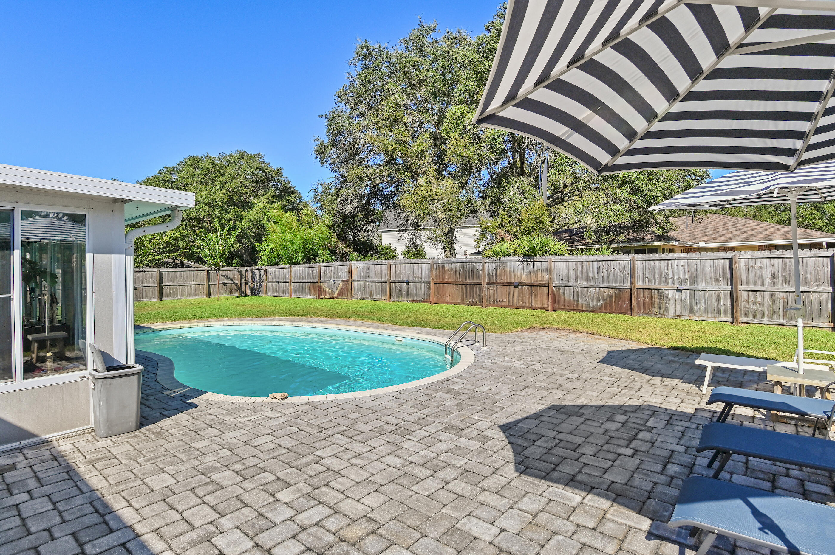 84 W Country Club Drive Destin FL 32541