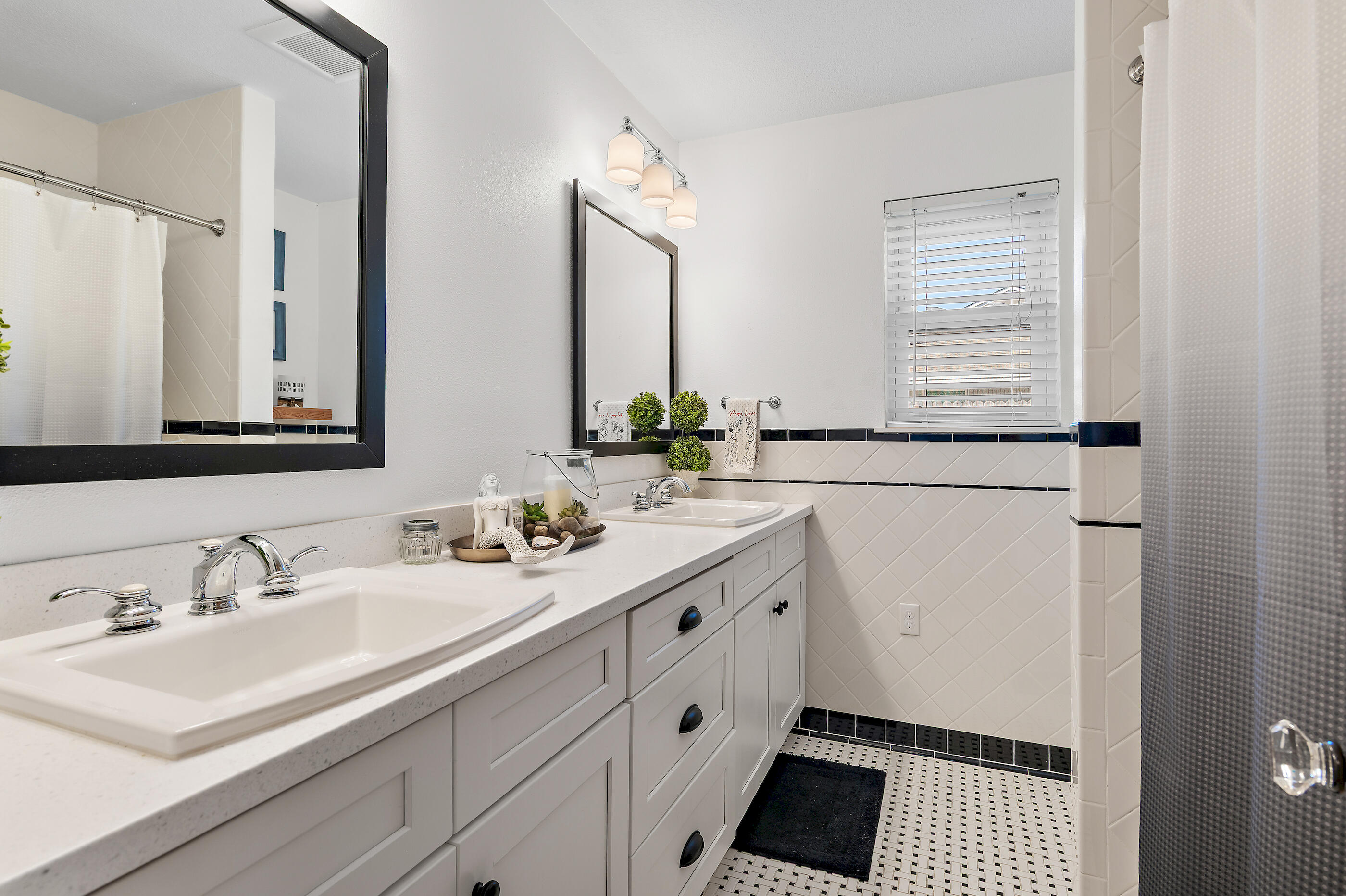 84 W Country Club Drive Destin FL 32541