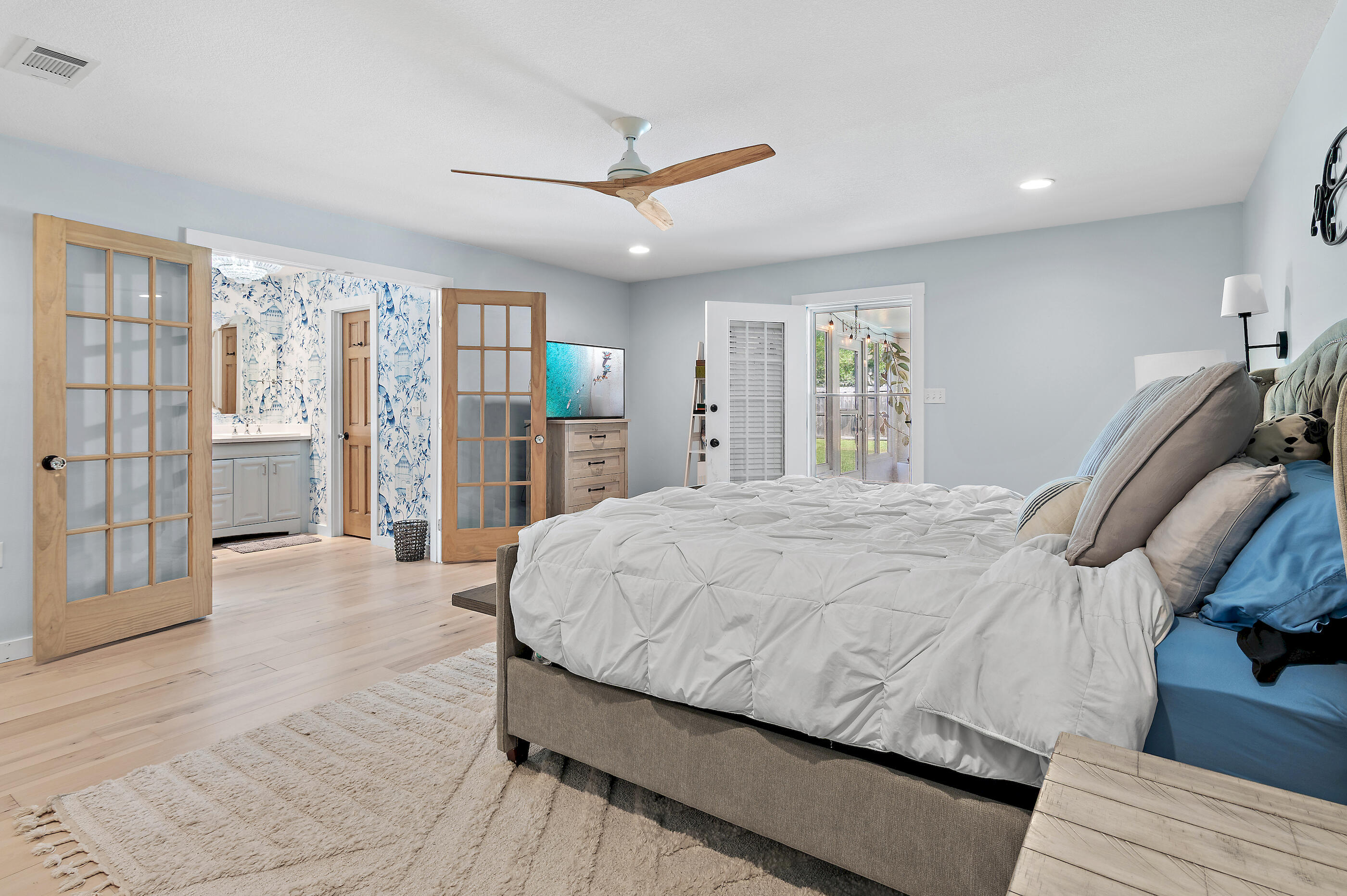 84 W Country Club Drive Destin FL 32541