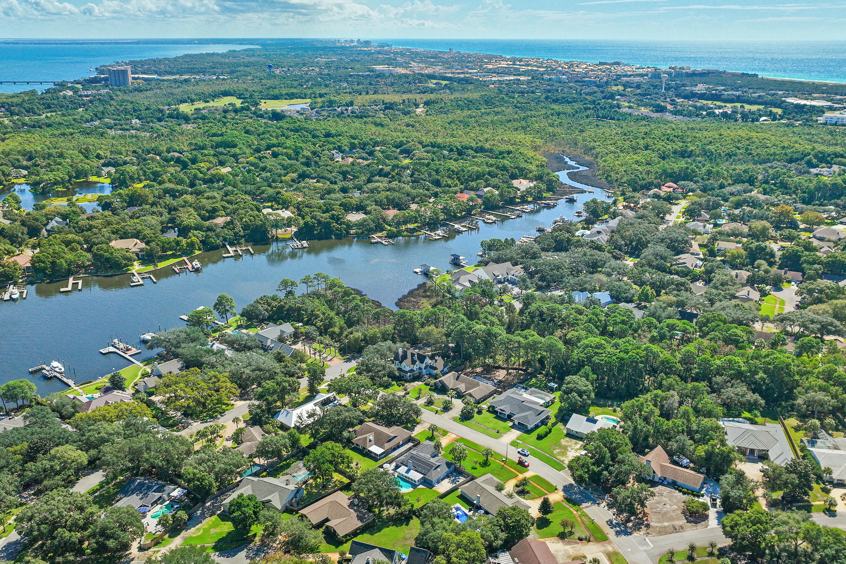 84 W Country Club Drive Destin FL 32541