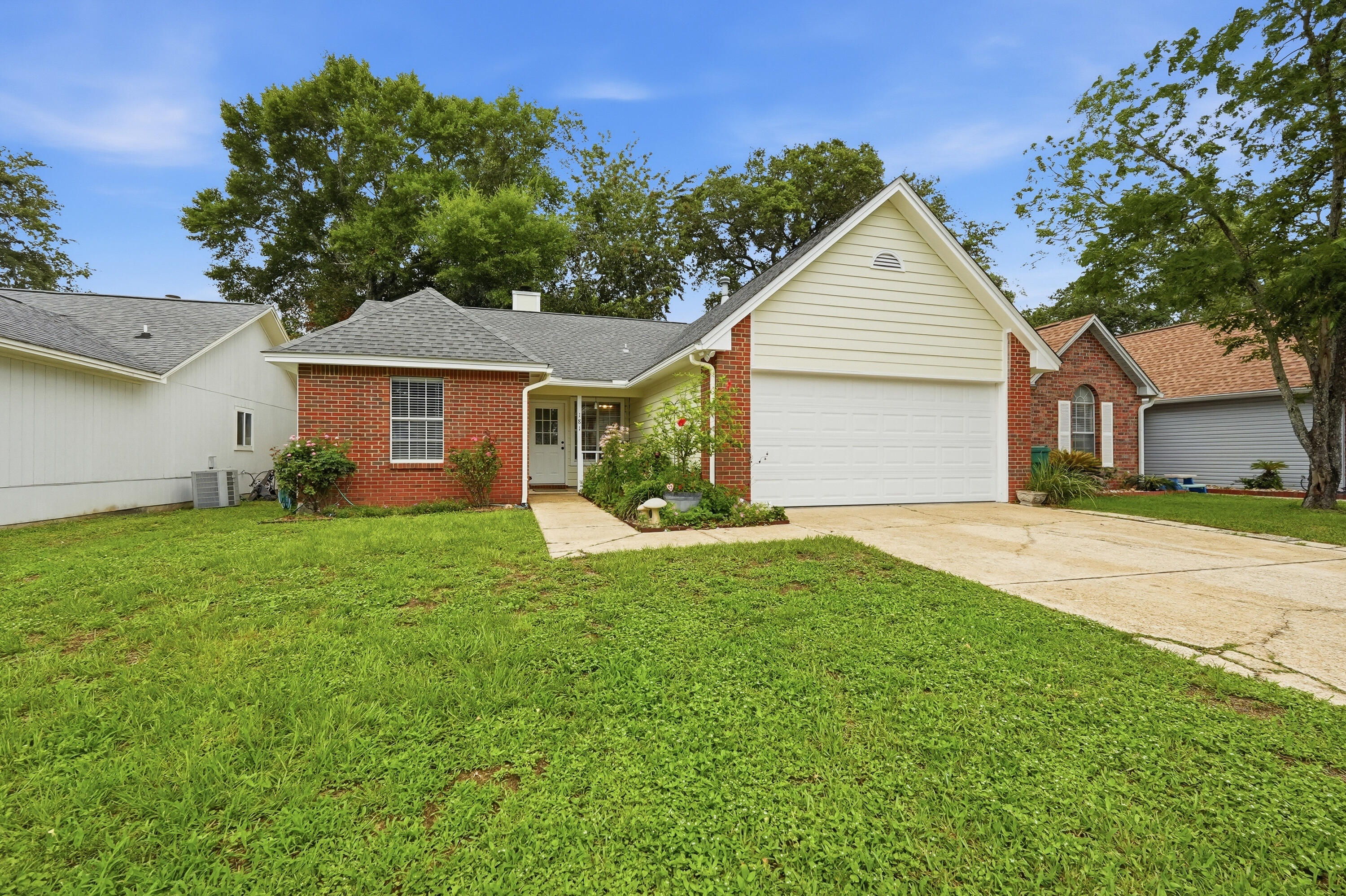 181 Wright Circle Niceville FL 32578