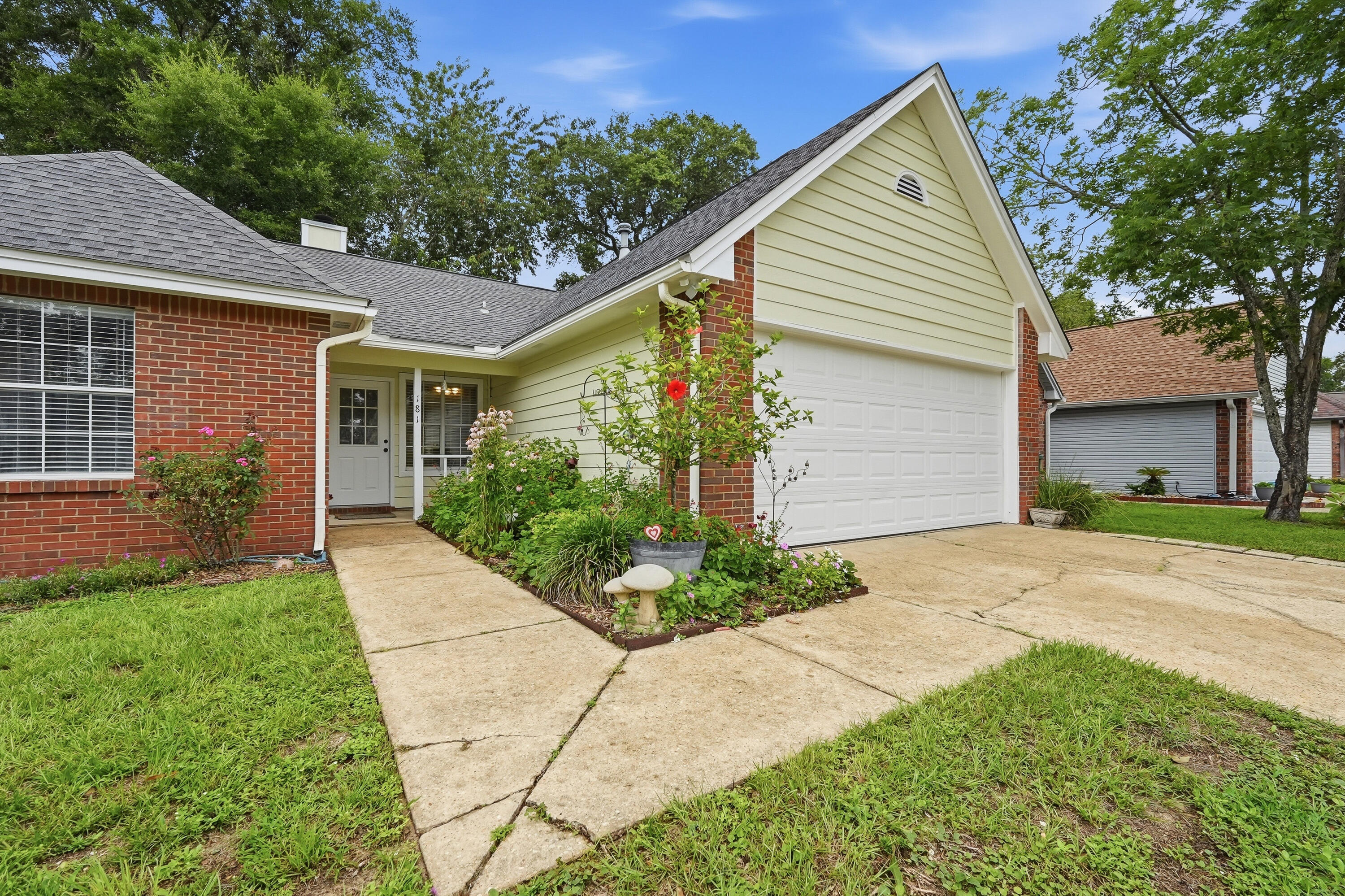 181 Wright Circle Niceville FL 32578