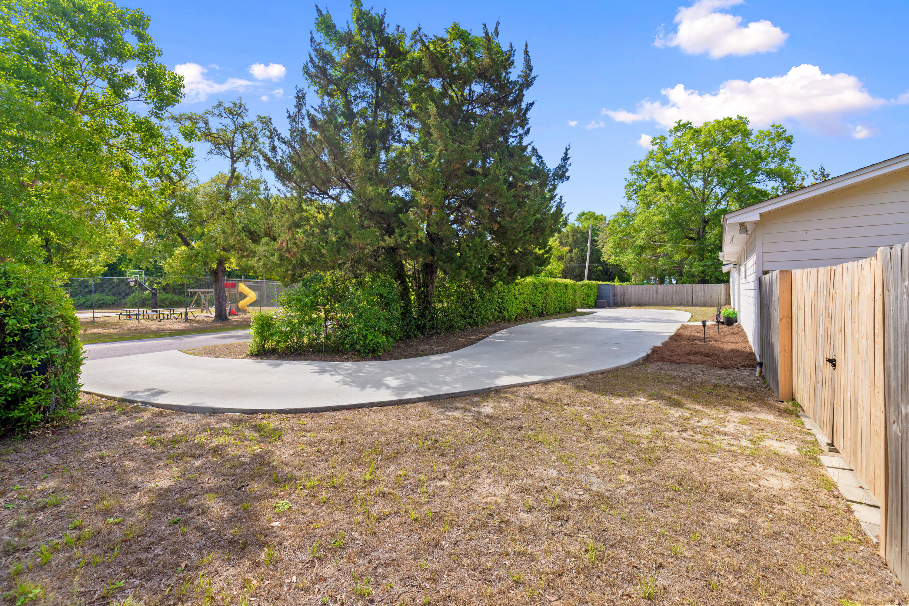 107 Water Oak Street Freeport FL 32439