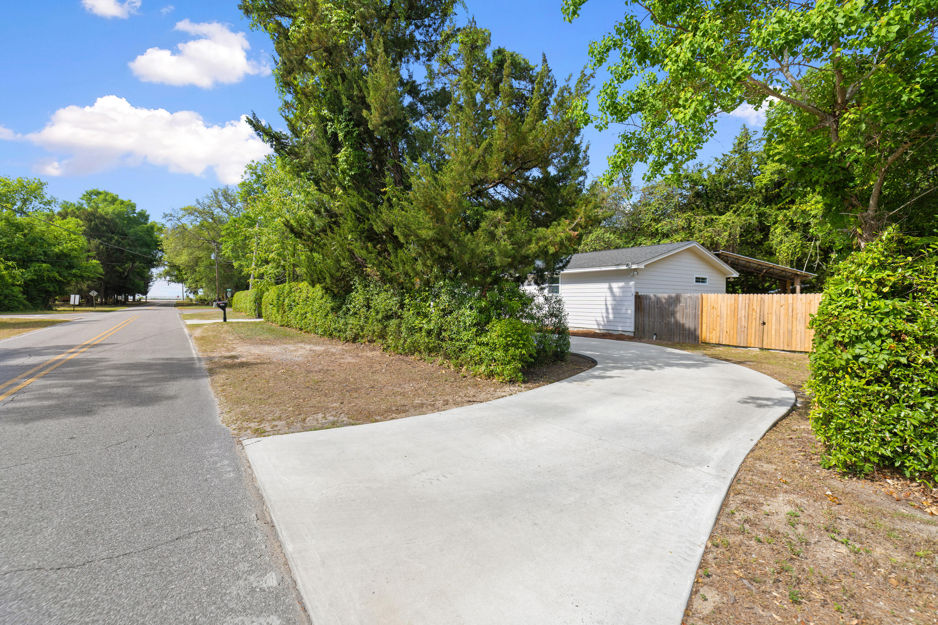 107 Water Oak Street Freeport FL 32439
