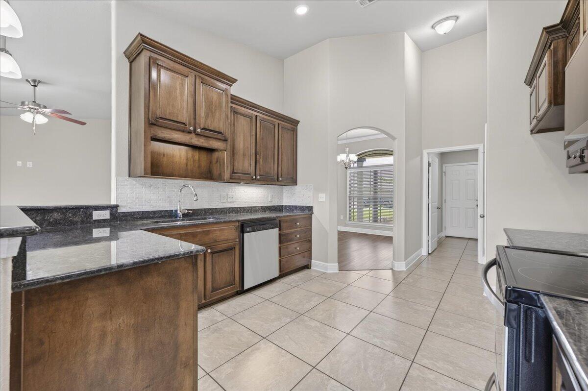 6072 Winchester Circle Milton FL 32570