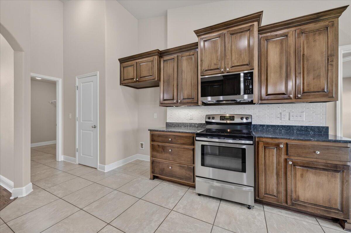 6072 Winchester Circle Milton FL 32570