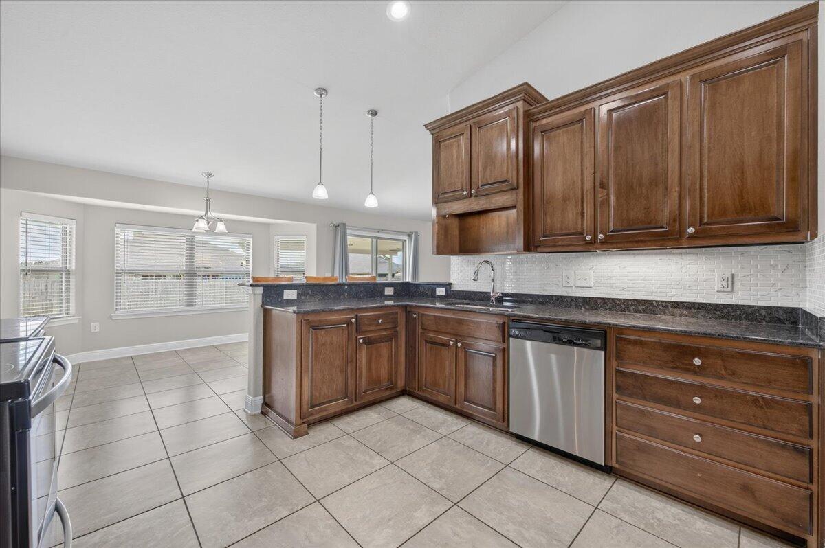 6072 Winchester Circle Milton FL 32570