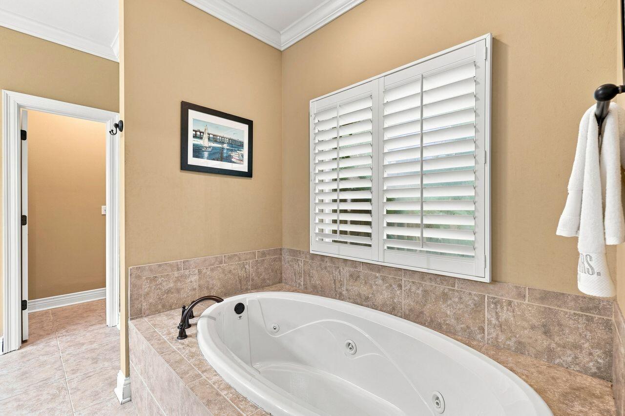 638 NE Country Club Avenue Fort Walton Beach FL 32547