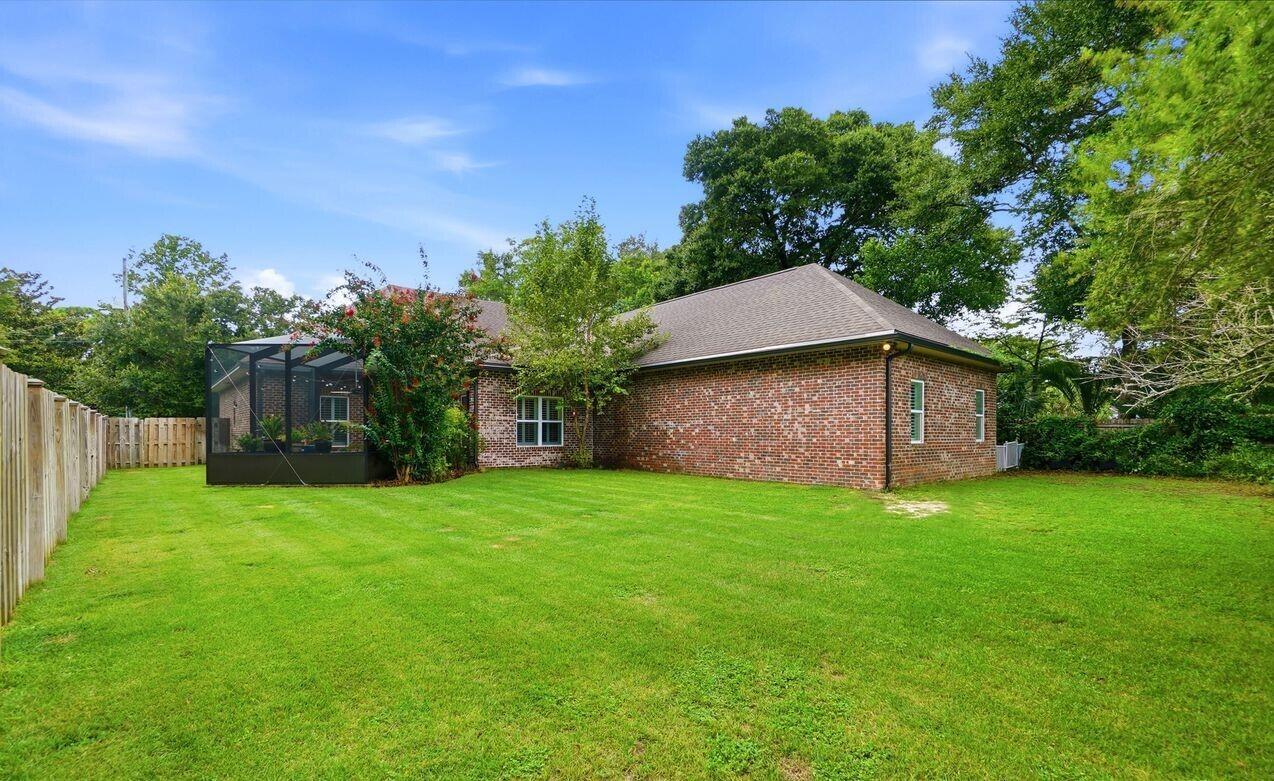 638 NE Country Club Avenue Fort Walton Beach FL 32547