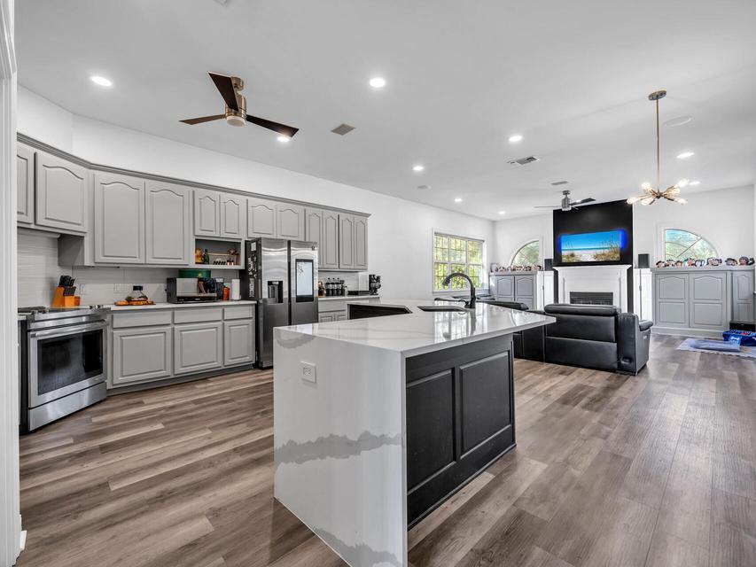 122 W Country Club Drive Destin FL 32541