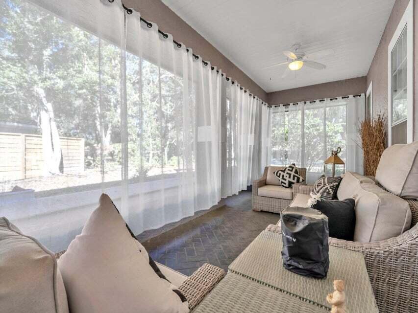 122 W Country Club Drive Destin FL 32541