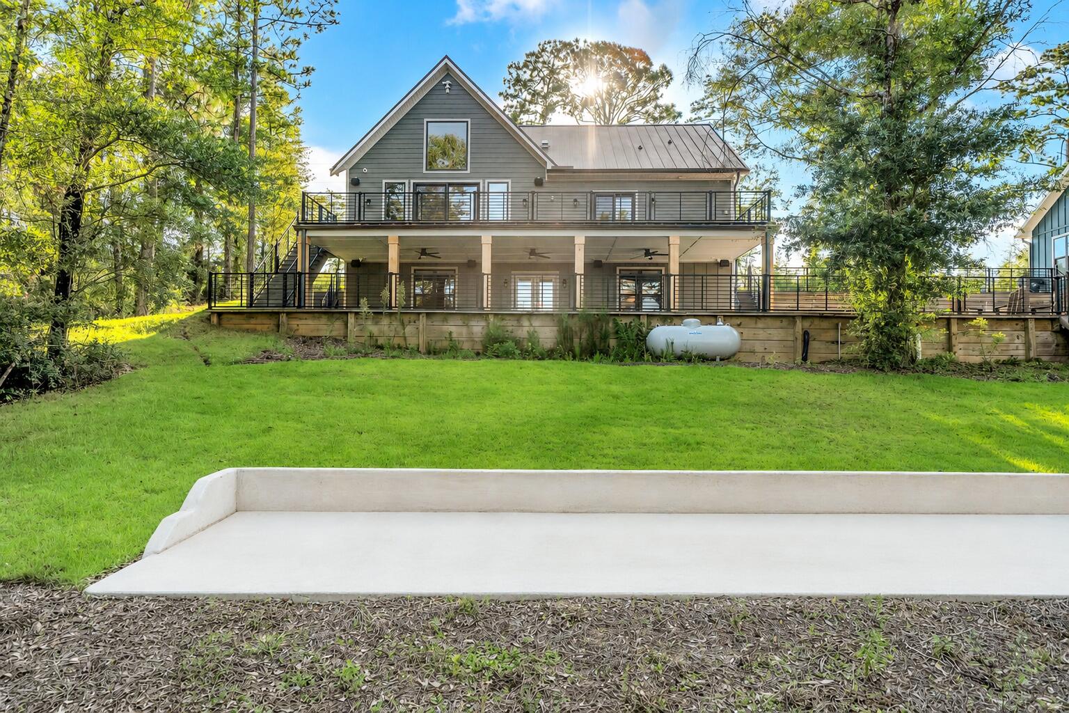 172 Blue Pond Circle Ponce De Leon FL 32455