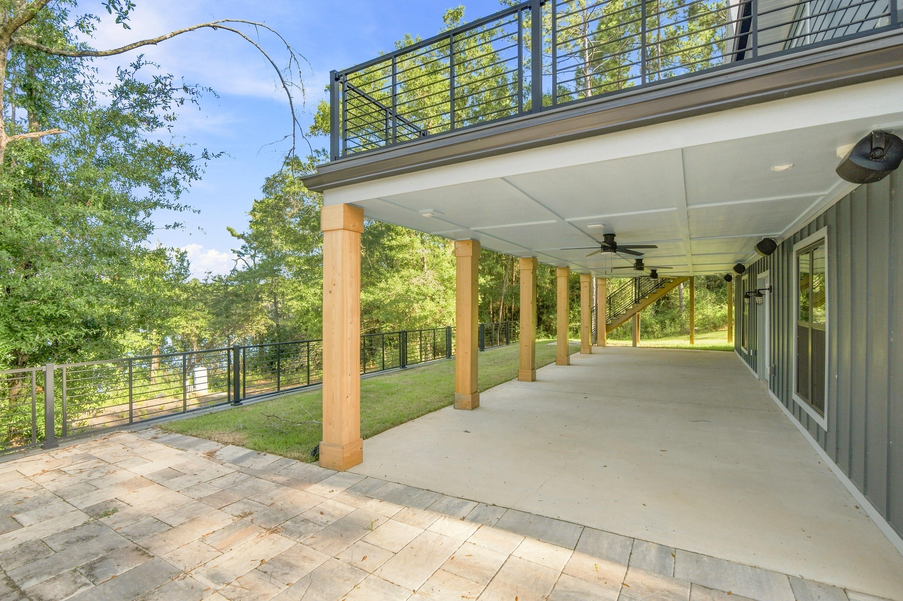 172 Blue Pond Circle Ponce De Leon FL 32455