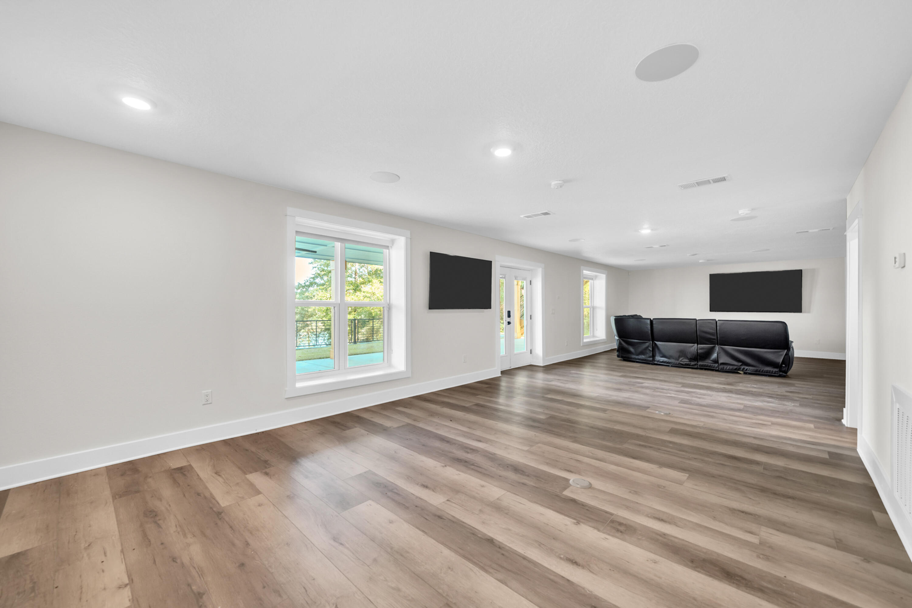 172 Blue Pond Circle Ponce De Leon FL 32455