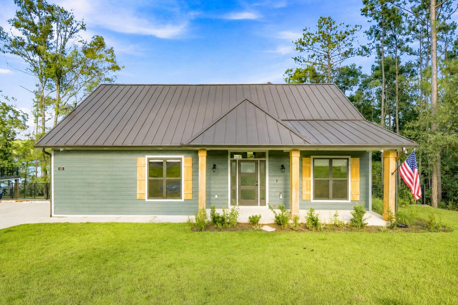172 Blue Pond Circle Ponce De Leon FL 32455