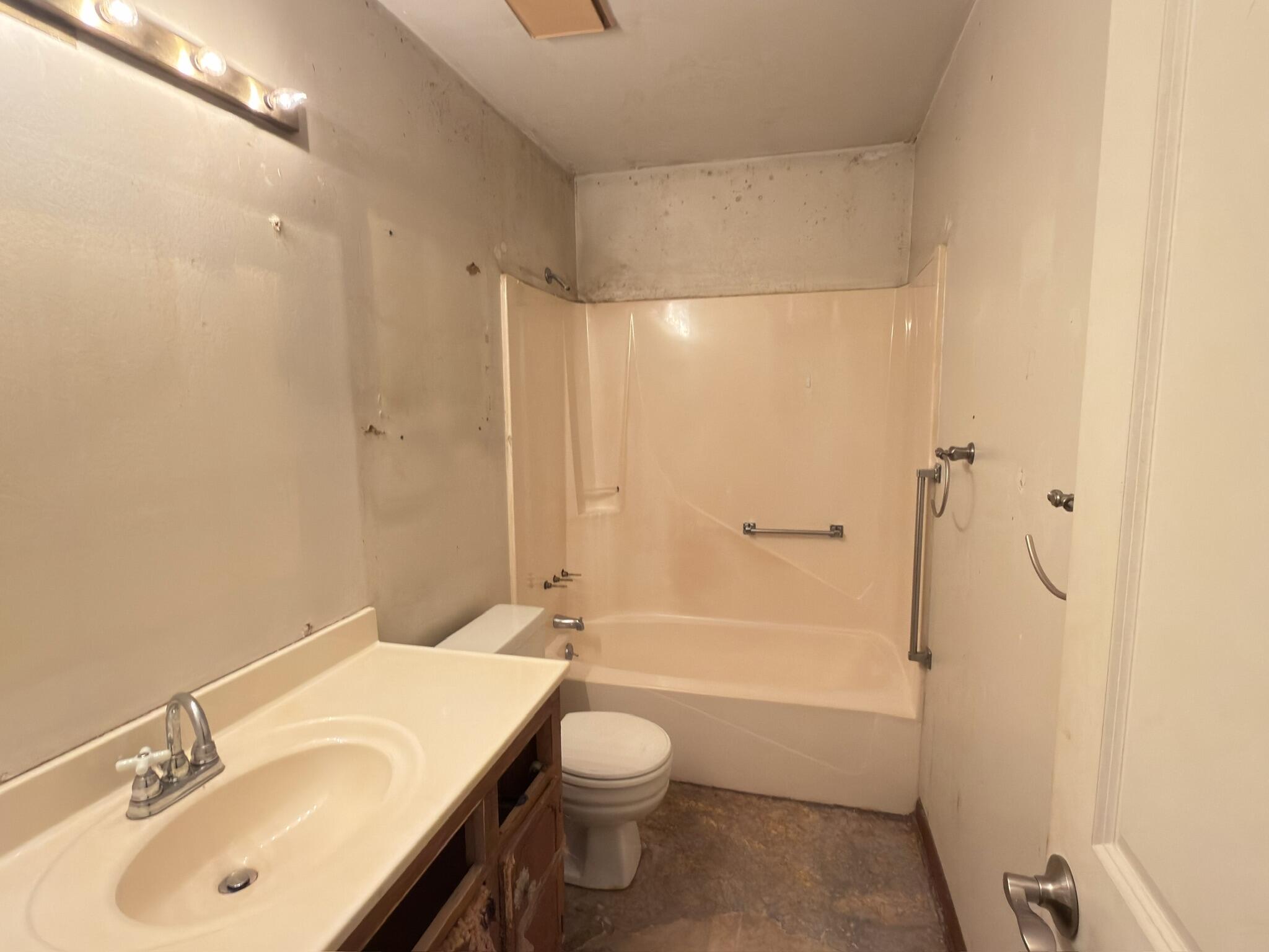 6200 E Fence Road Pensacola FL 32526