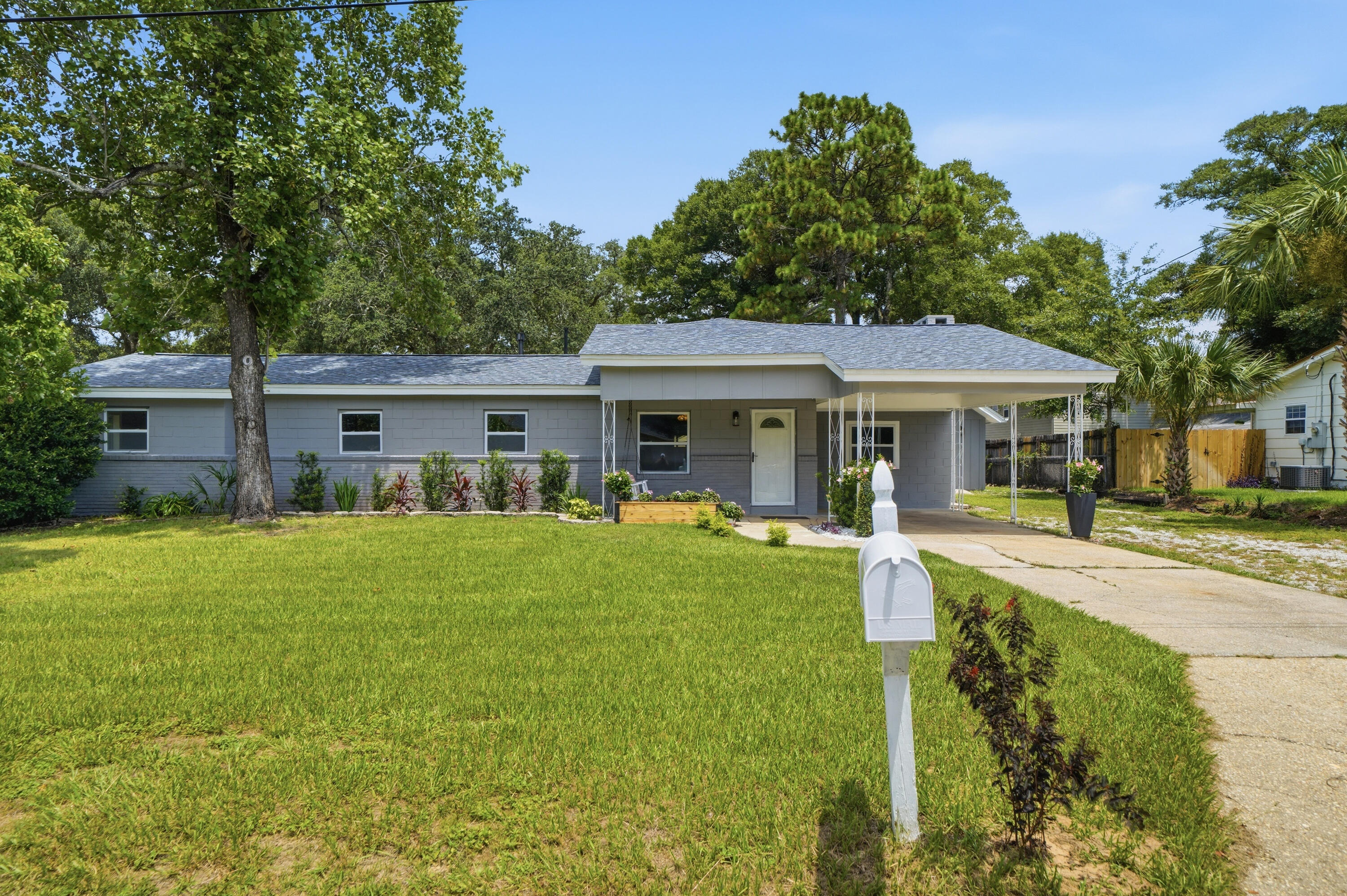 390 Davenport Avenue Valparaiso FL 32580