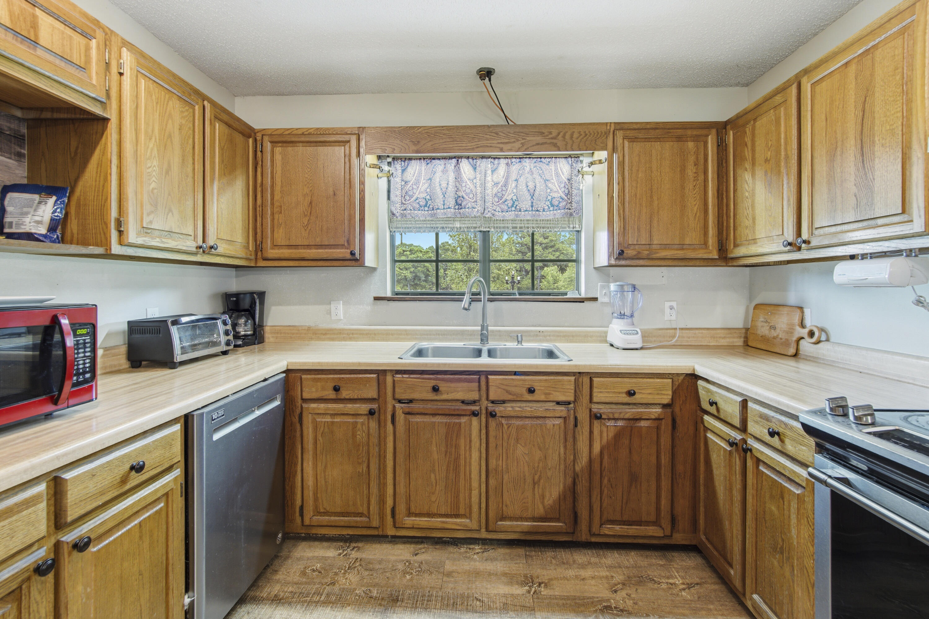 8116 Highway 393 Highway Laurel Hill FL 32567