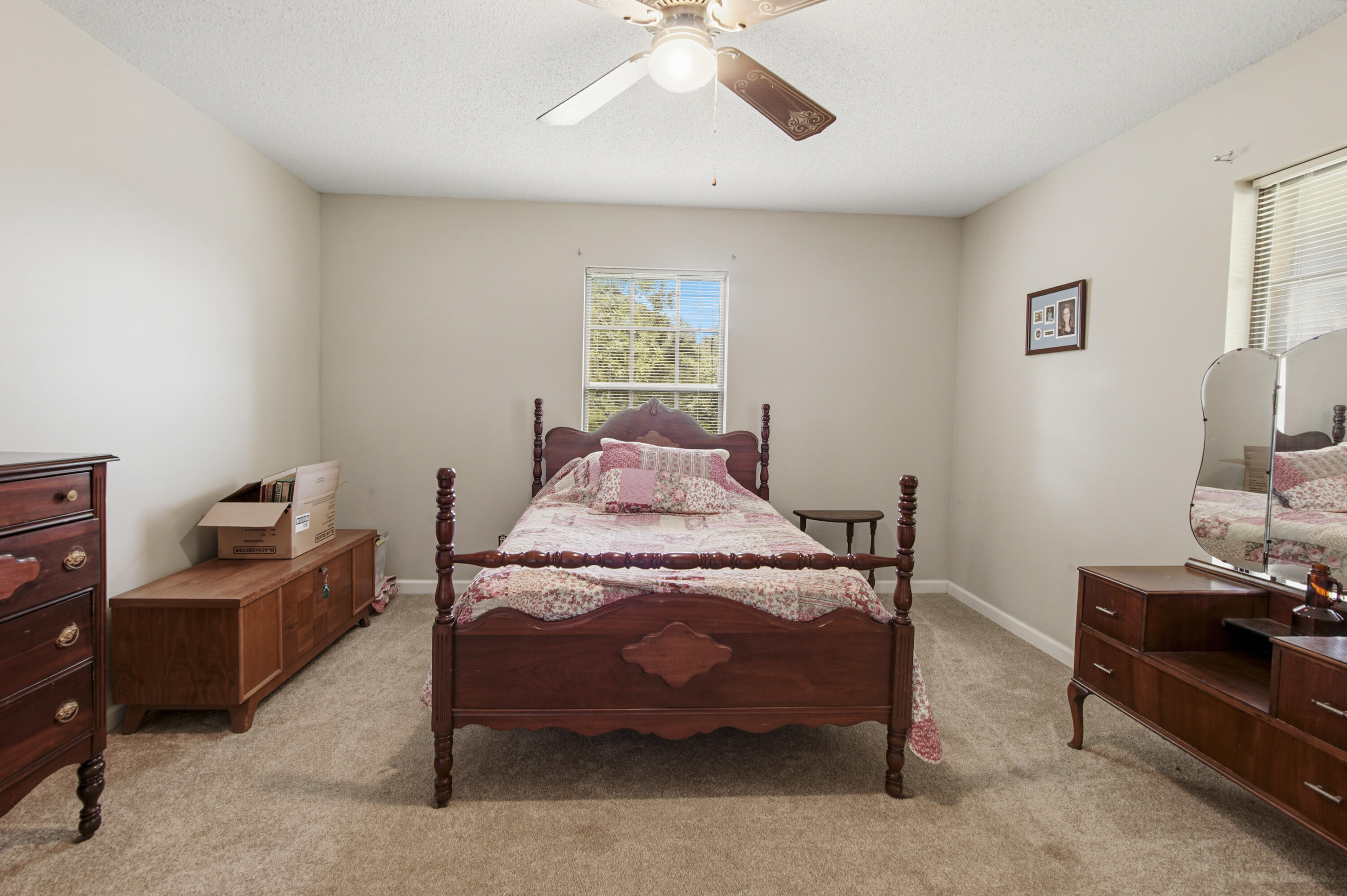 8116 Highway 393 Highway Laurel Hill FL 32567