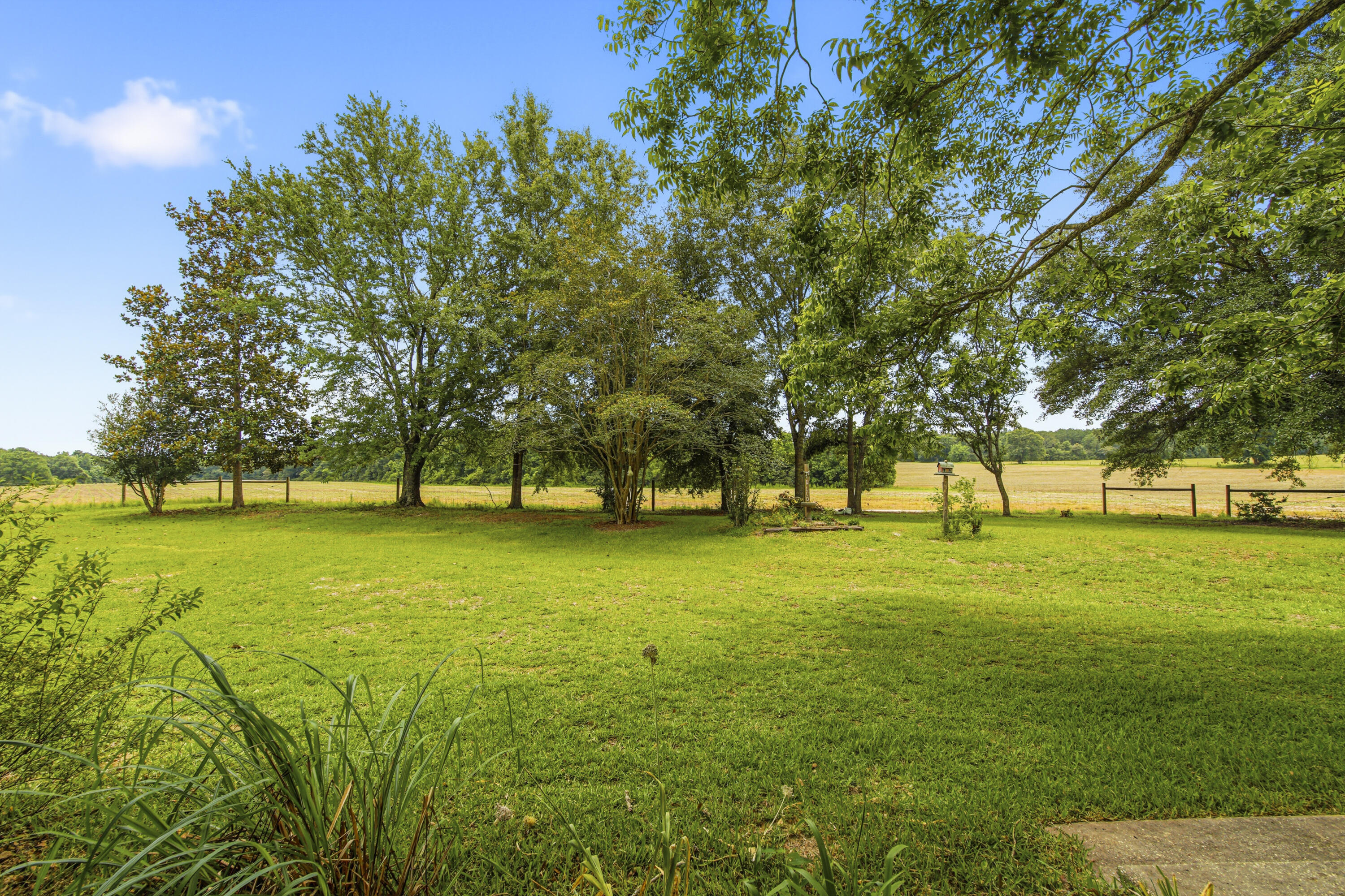 8116 Highway 393 Highway Laurel Hill FL 32567