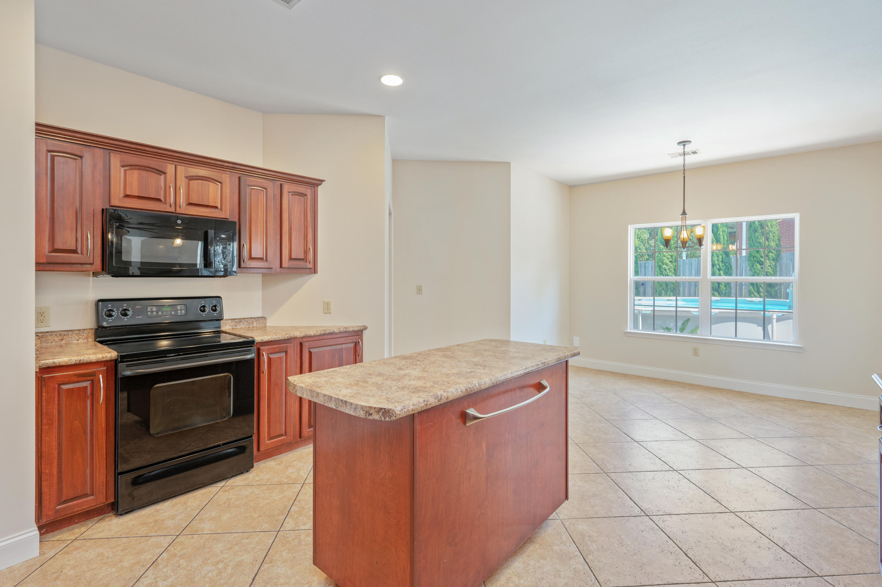201 Seneca Trail Crestview FL 32536