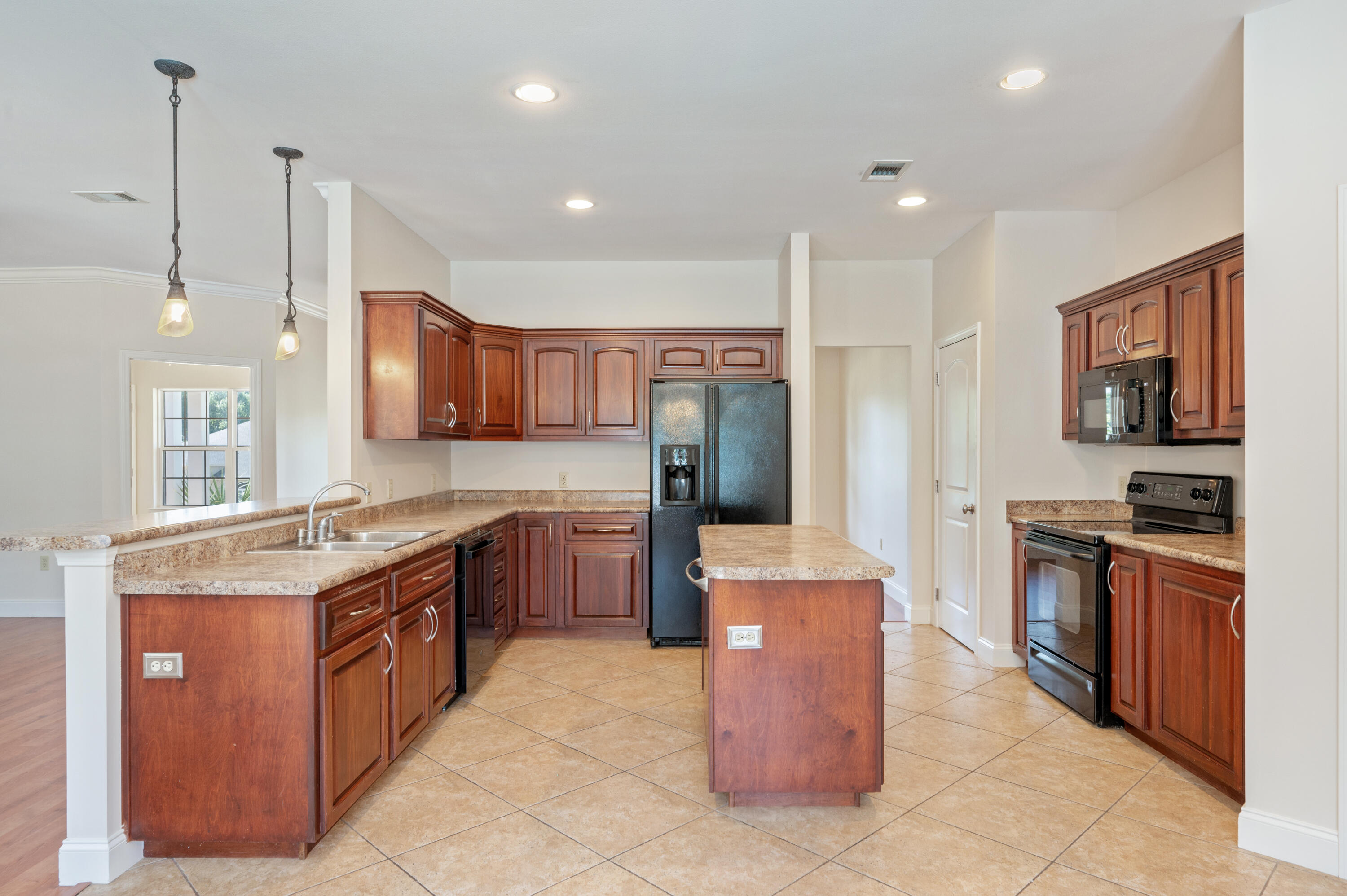 201 Seneca Trail Crestview FL 32536