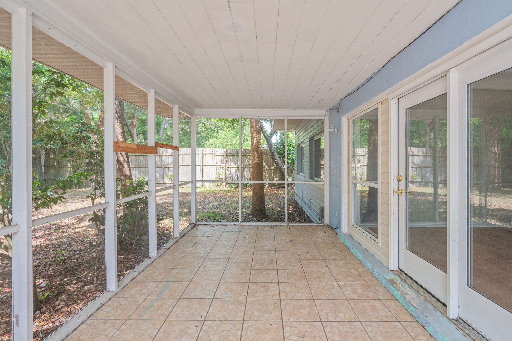 328 SE Hollywood Boulevard Fort Walton Beach FL 32548