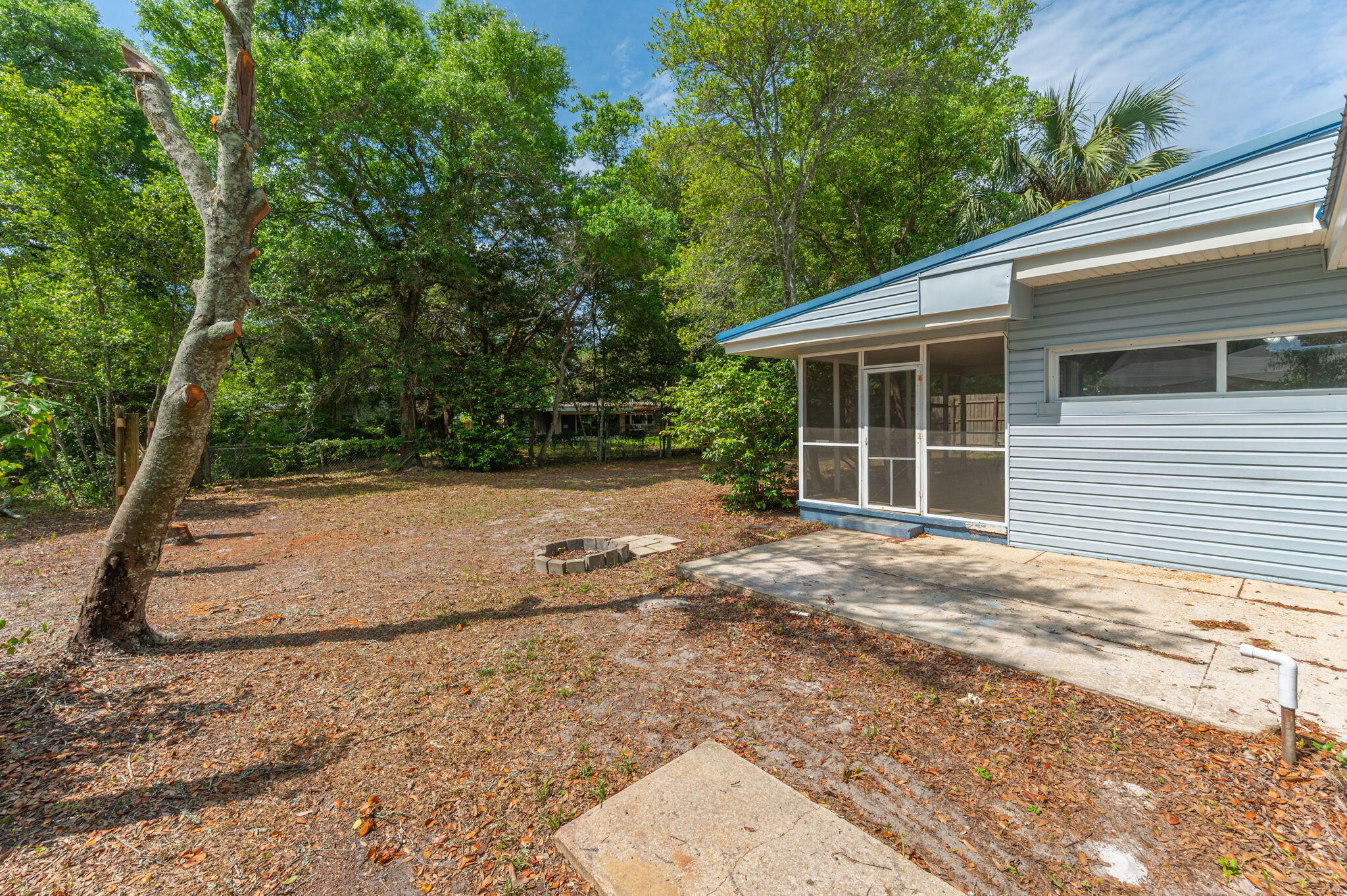 328 SE Hollywood Boulevard Fort Walton Beach FL 32548