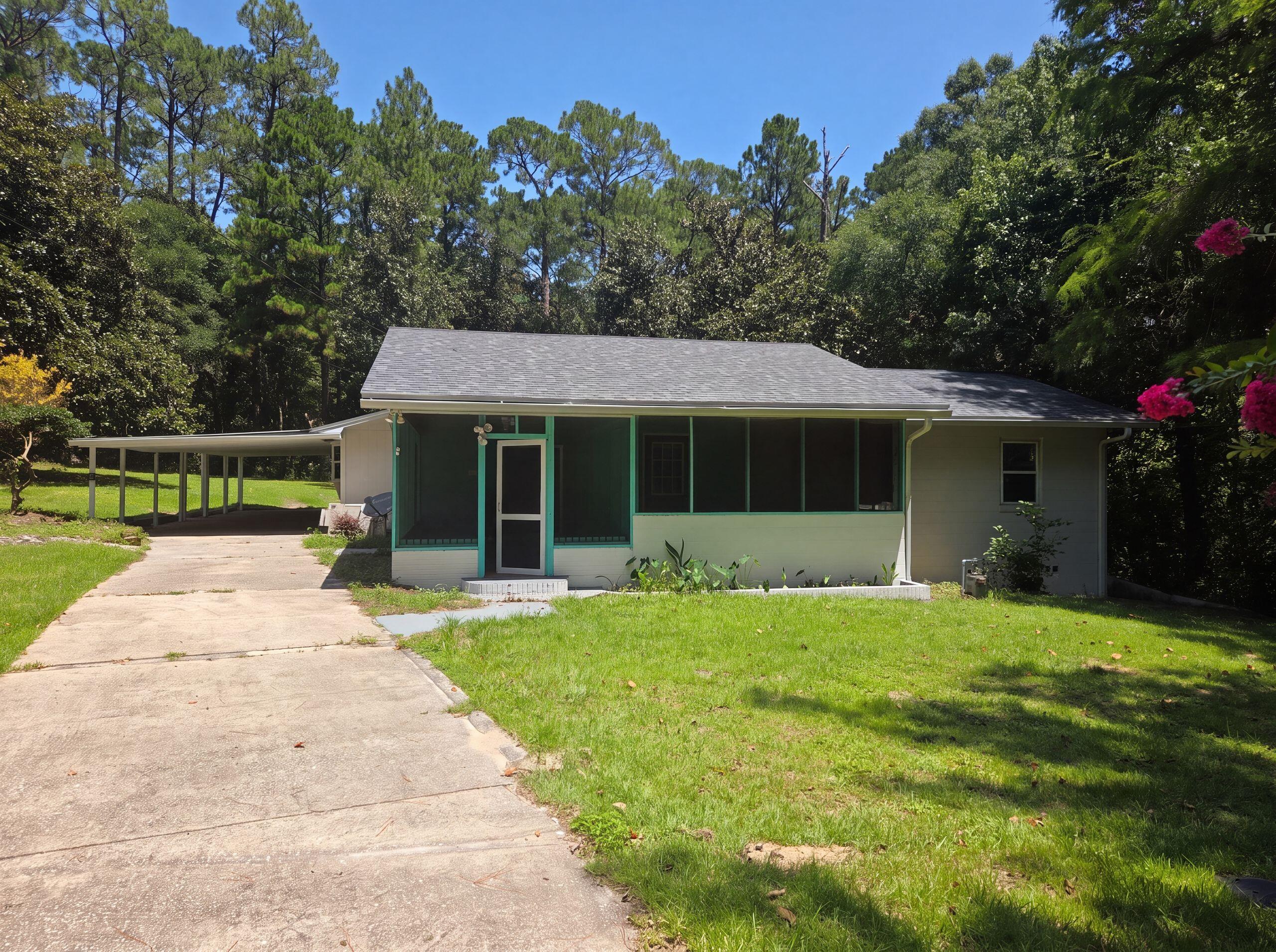 97 Walnut Avenue Defuniak Springs FL 32435