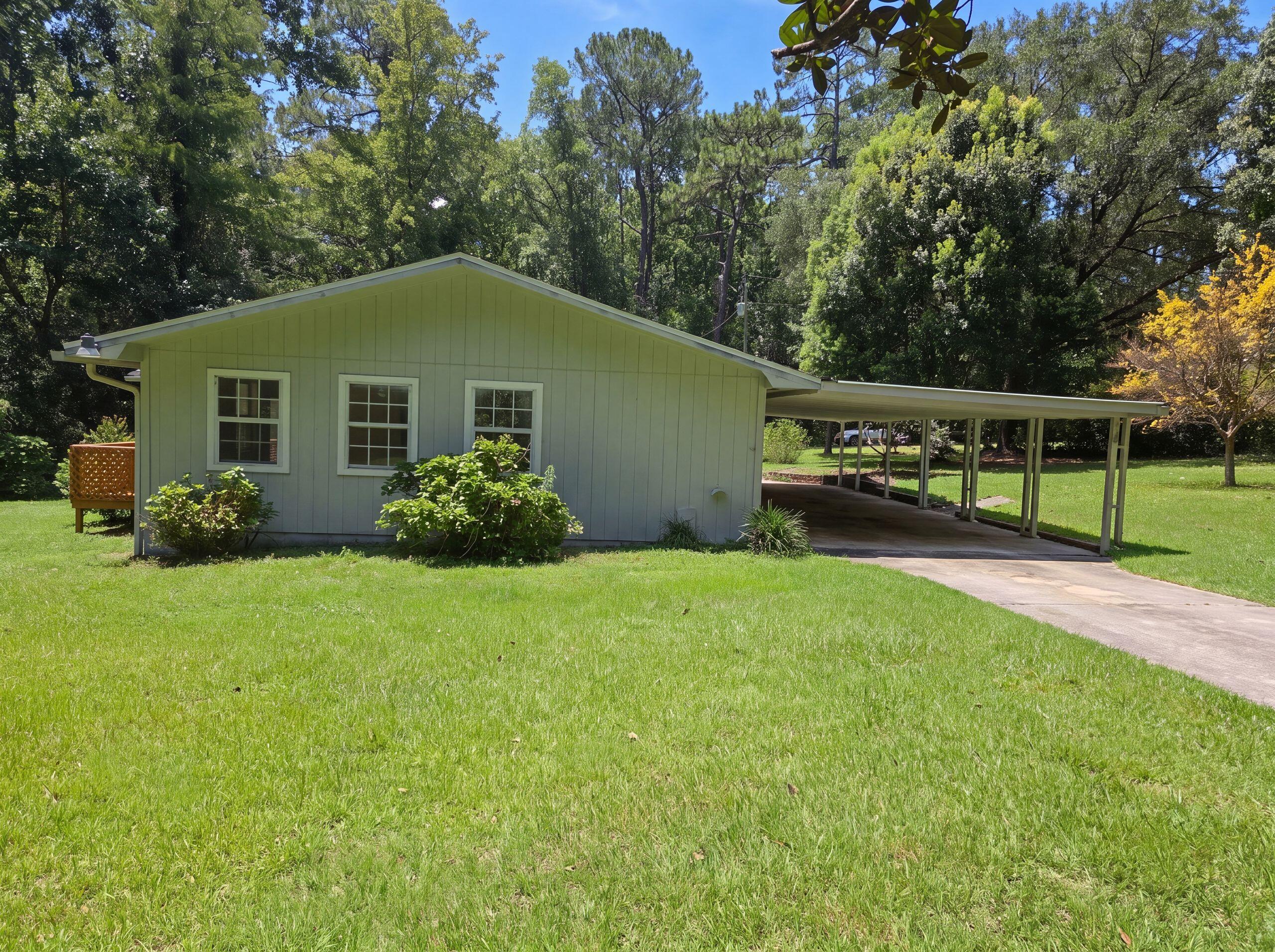 97 Walnut Avenue Defuniak Springs FL 32435
