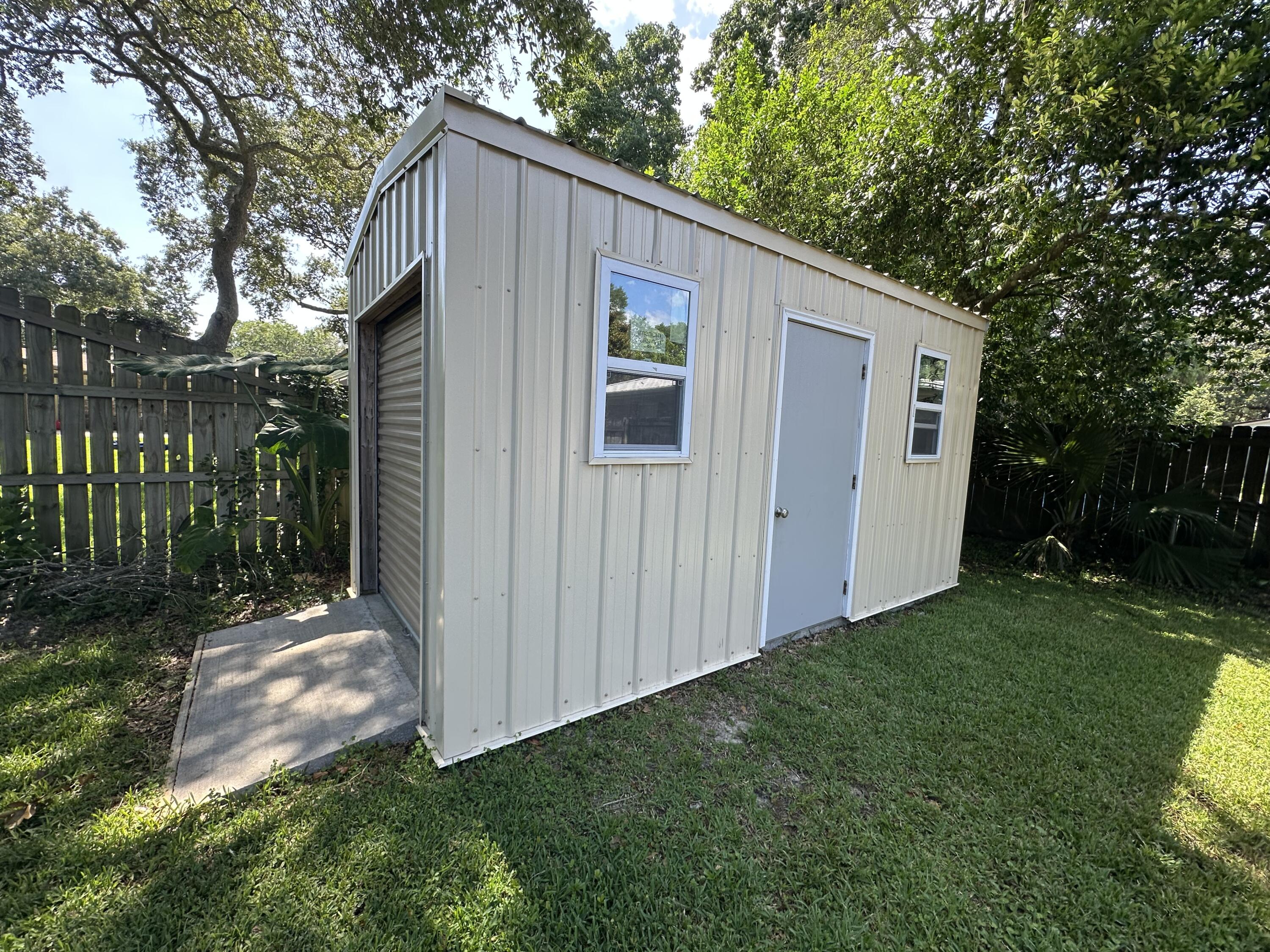 705 NE Powell Drive Fort Walton Beach FL 32547