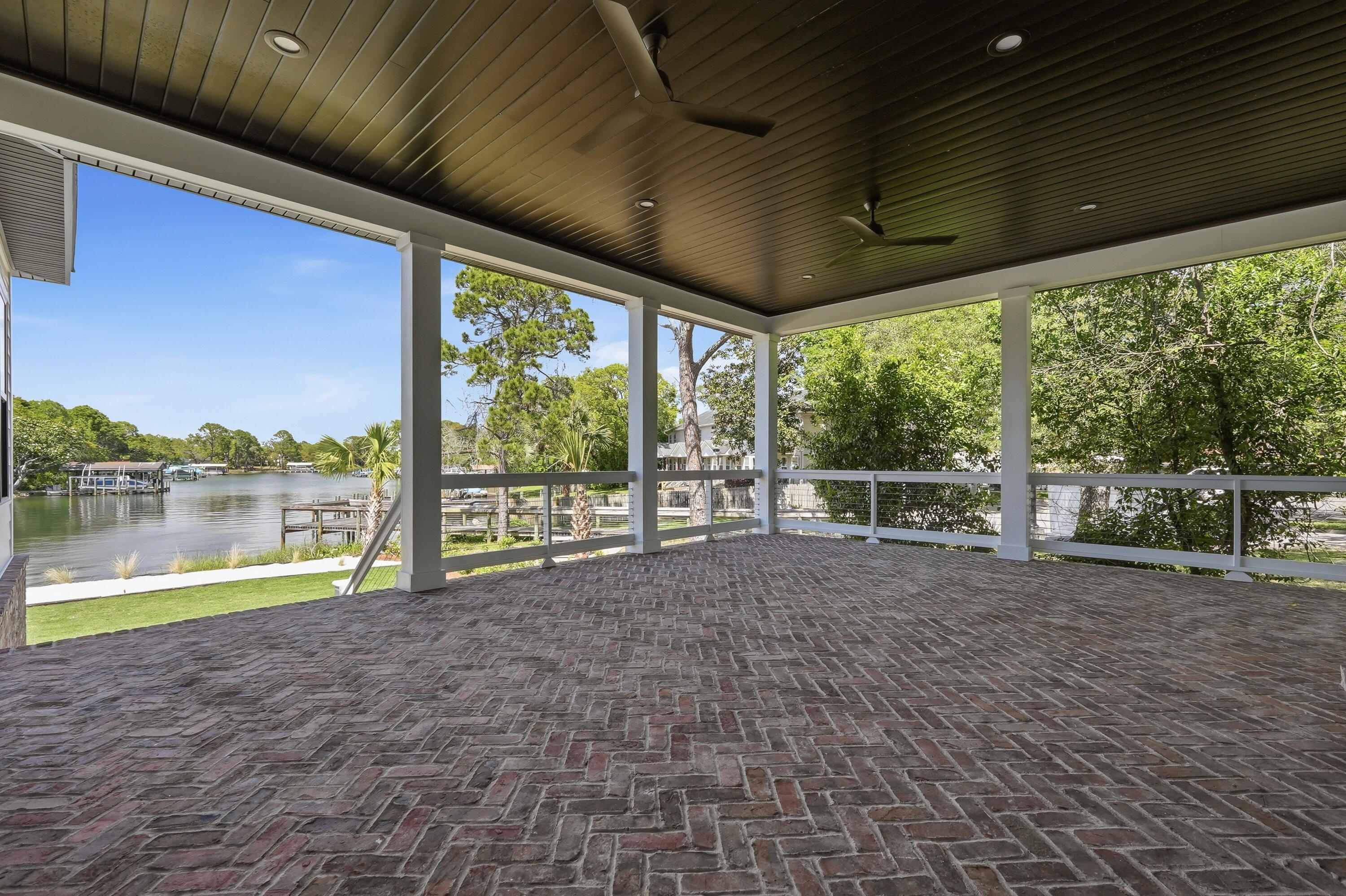 8 NE Yacht Club Drive Fort Walton Beach FL 32548
