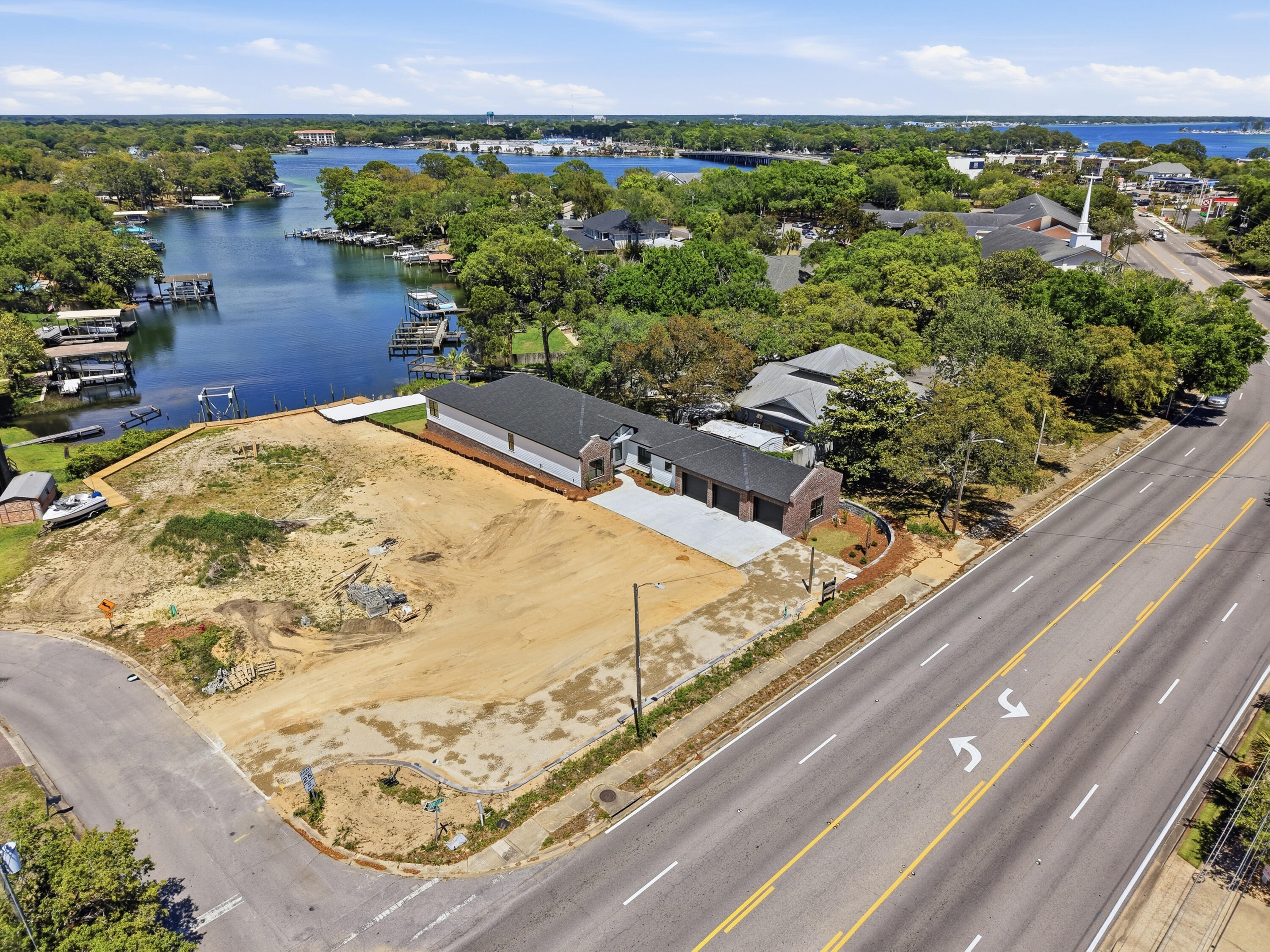 8 NE Yacht Club Drive Fort Walton Beach FL 32548