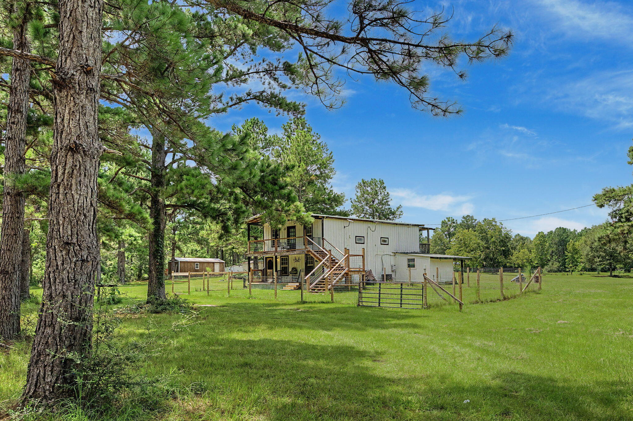 8365 Mountain City Road Baker FL 32531