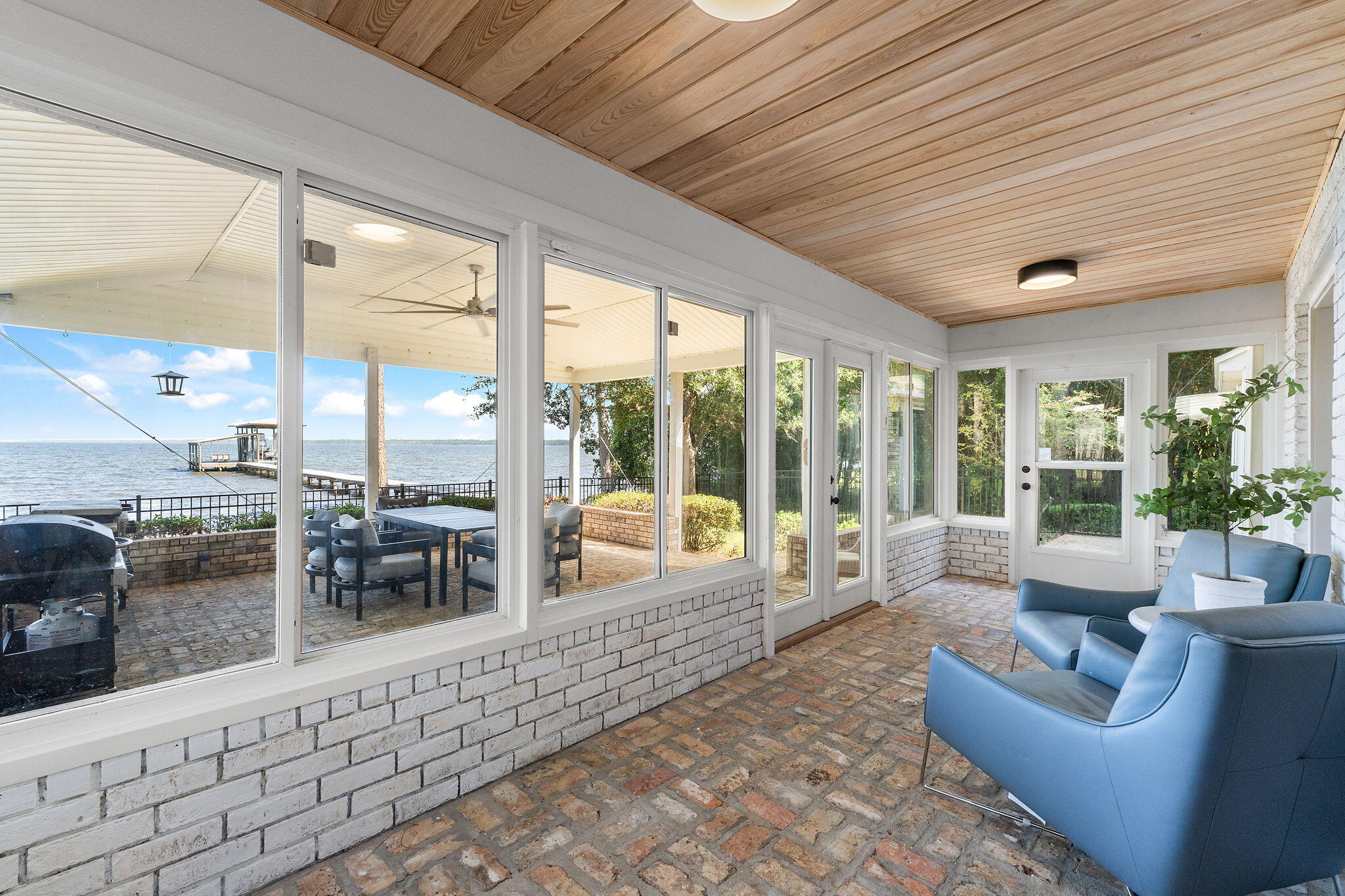 6728 E Bay Boulevard Navarre FL 32566