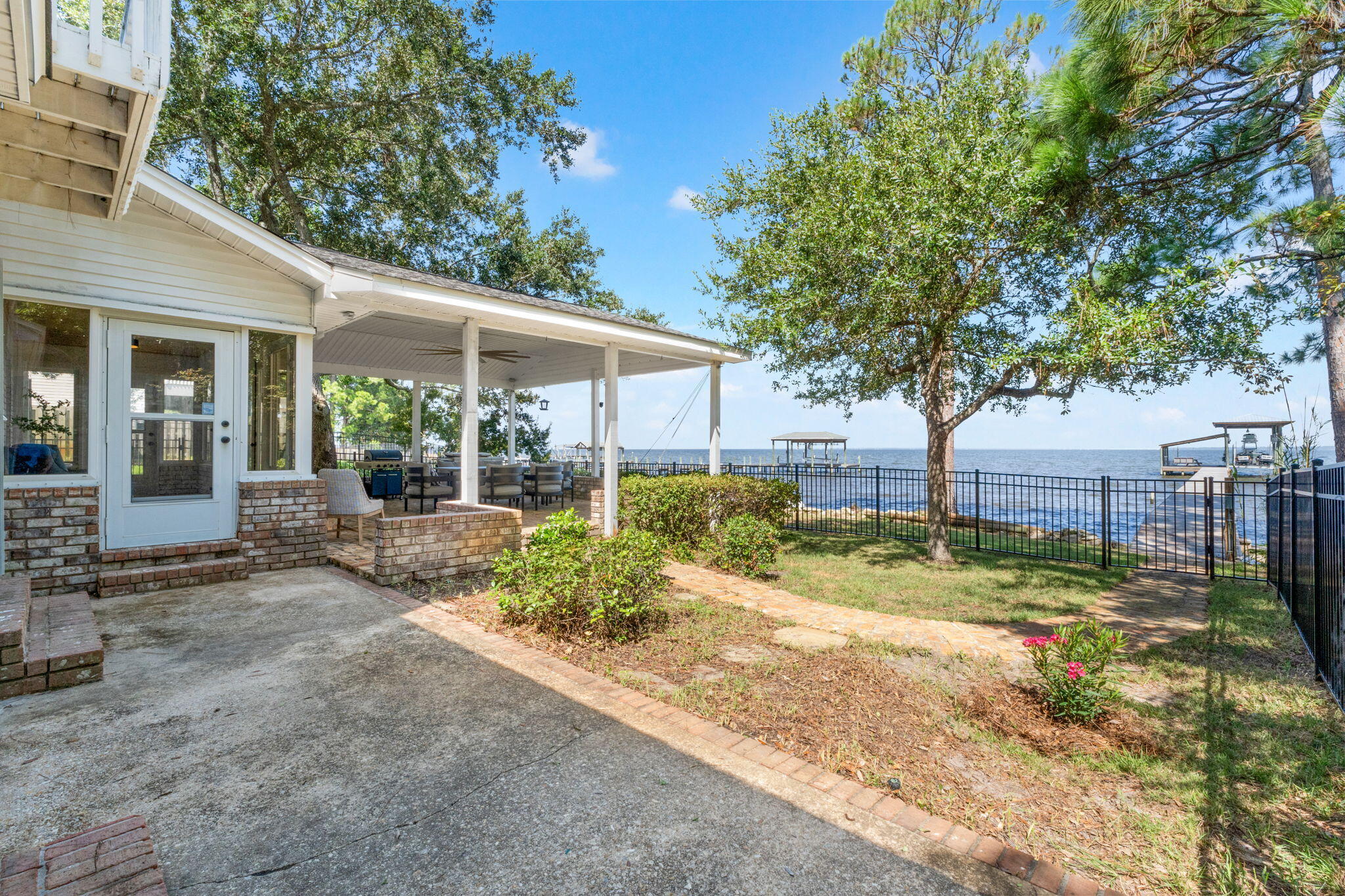 6728 E Bay Boulevard Navarre FL 32566