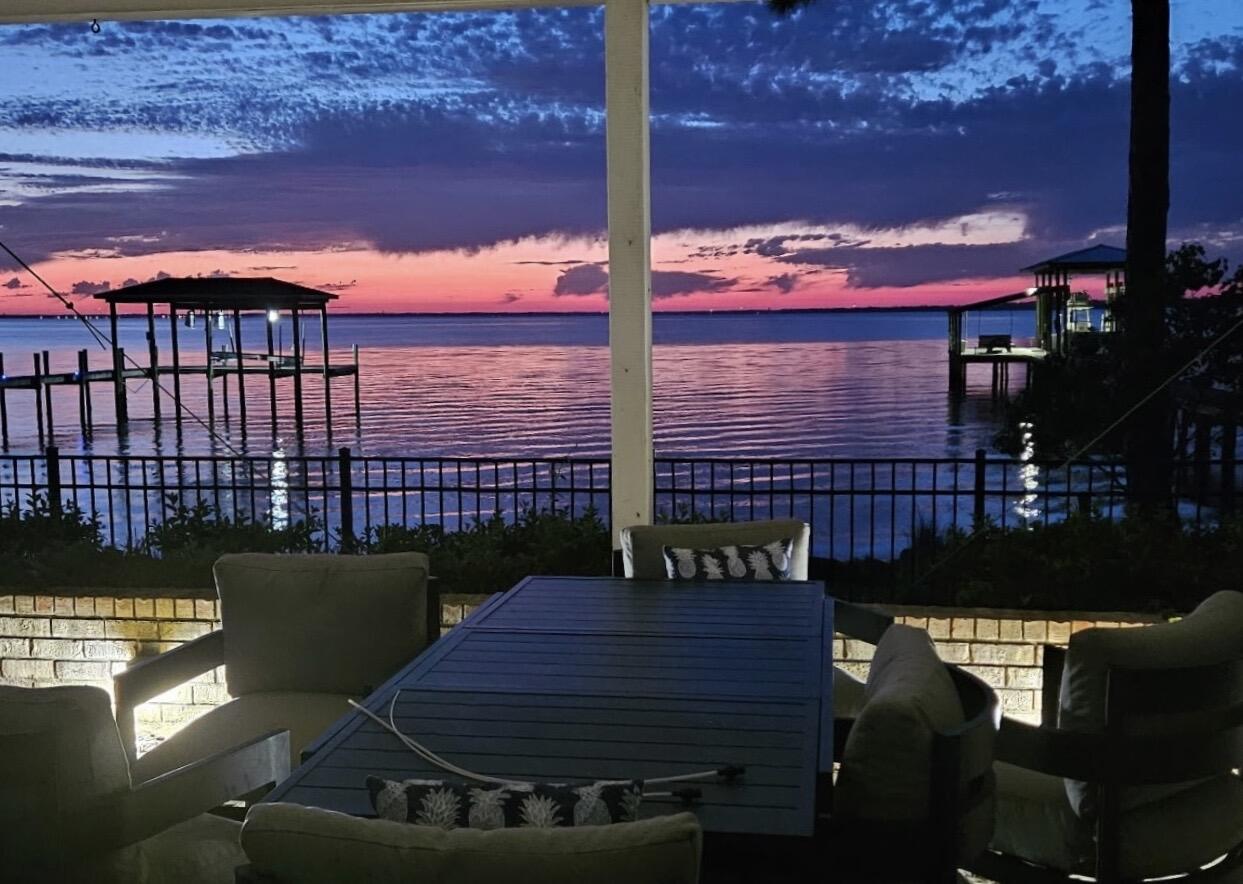 6728 E Bay Boulevard Navarre FL 32566
